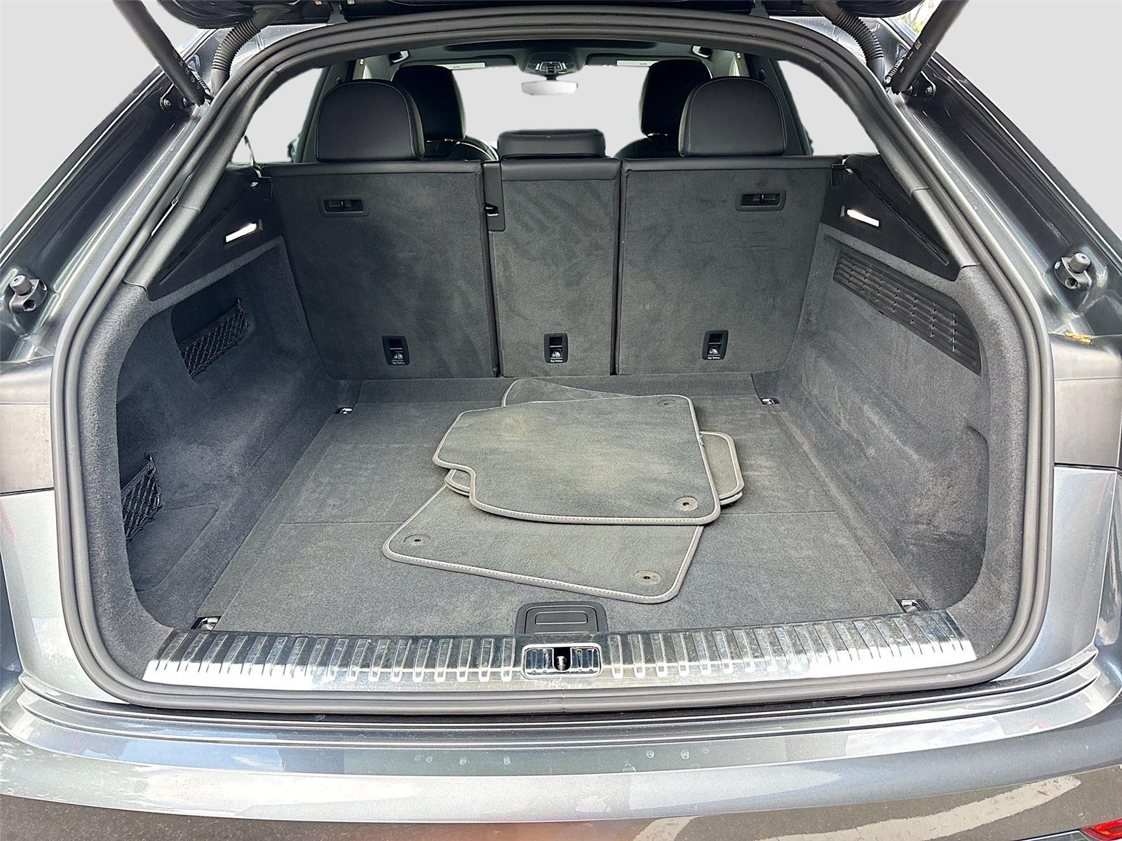 2019 Audi Q8 Prestige