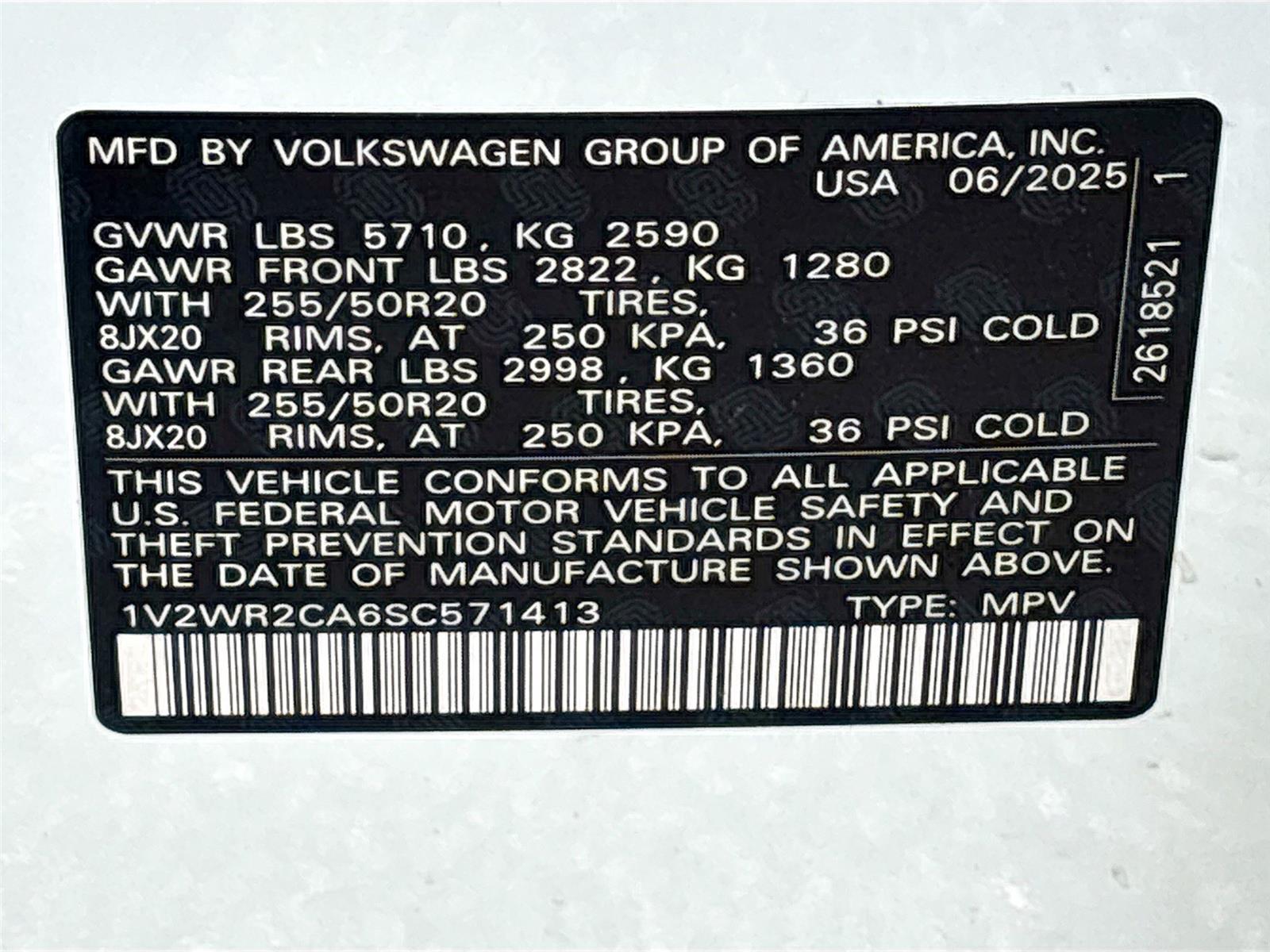 2025 Volkswagen Atlas 2.0T SE w/Technology