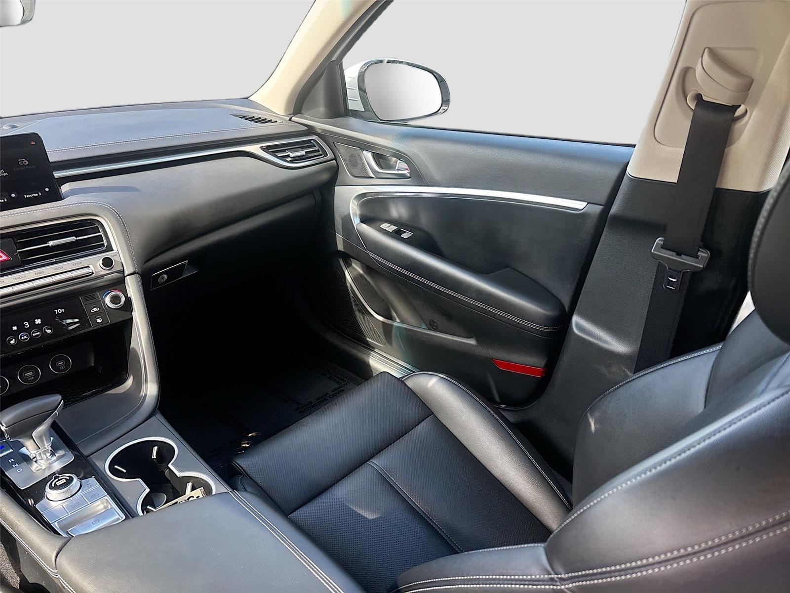 2025 Genesis G70 2.5T