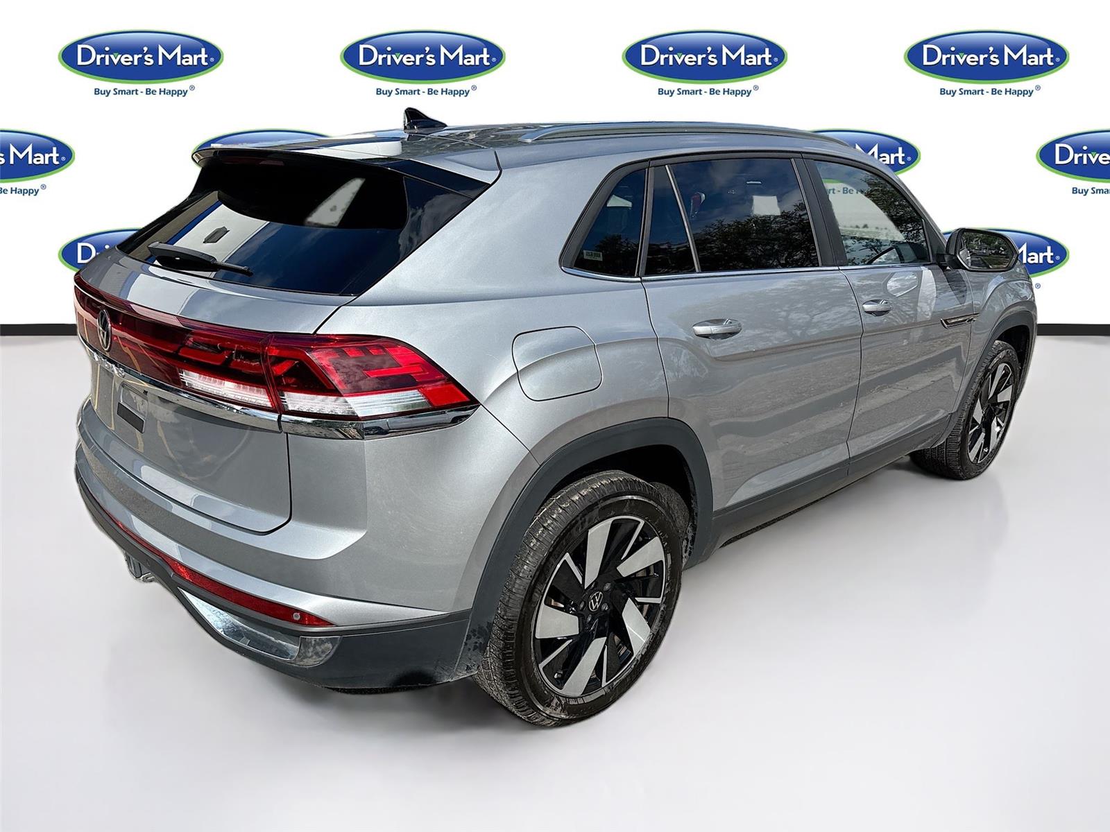 2025 Volkswagen Atlas Cross Sport 2.0T SE w/Technology