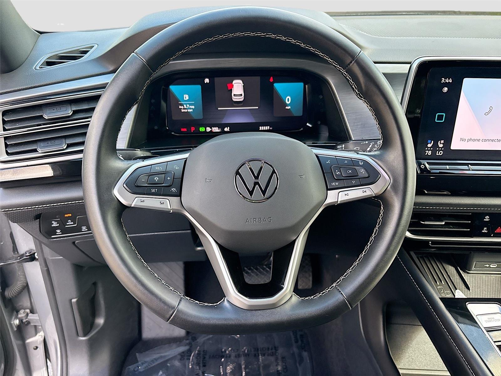 2025 Volkswagen Atlas Cross Sport 2.0T SE w/Technology