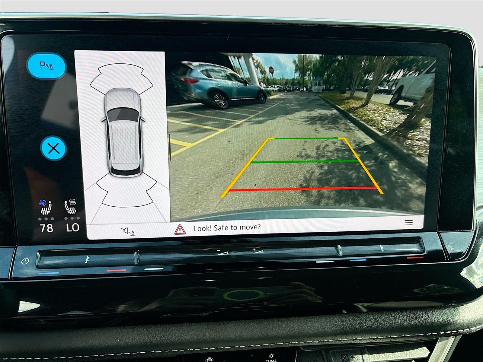 2025 Volkswagen Atlas Cross Sport 2.0T SE w/Technology