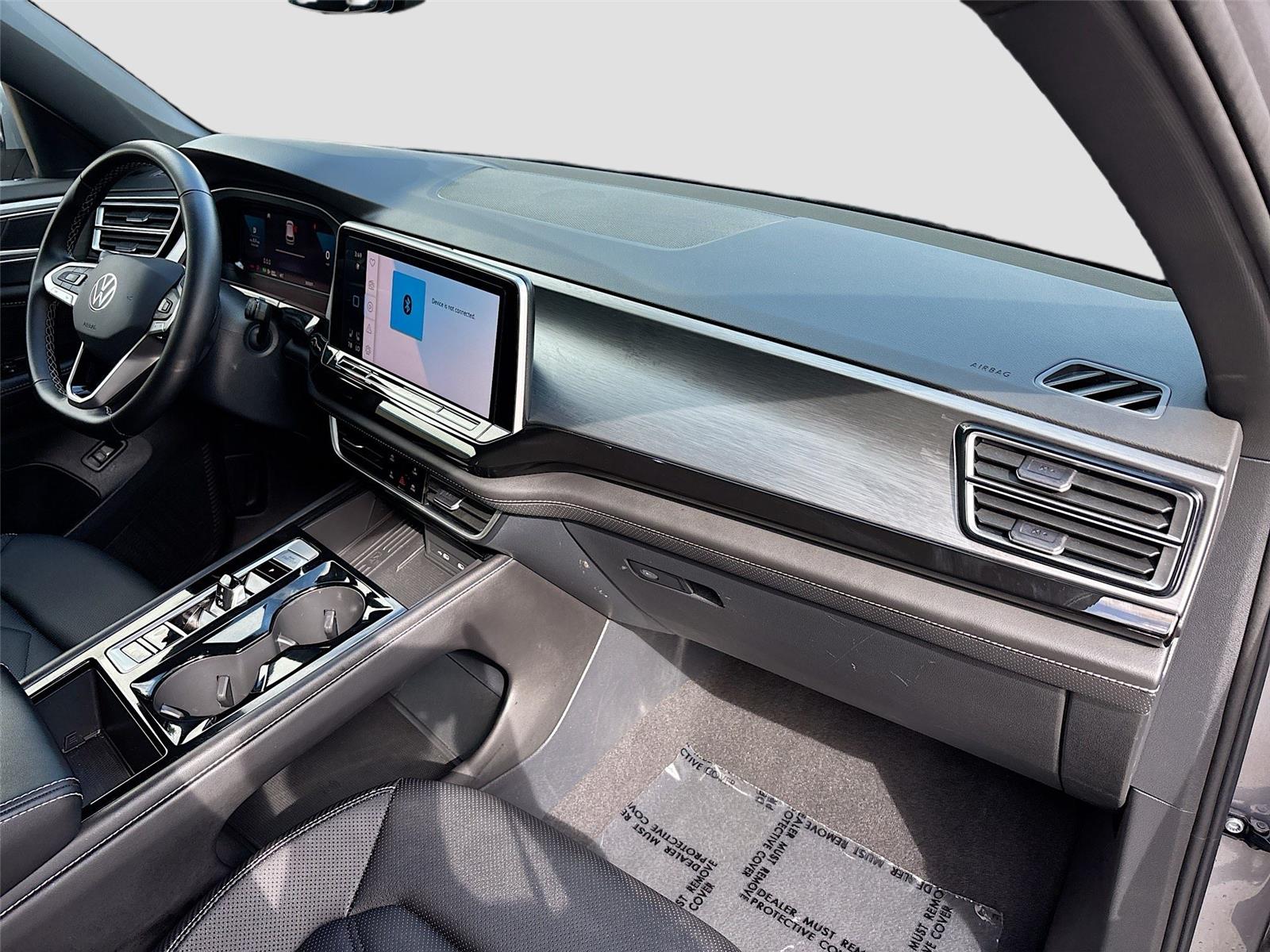 2025 Volkswagen Atlas Cross Sport 2.0T SE w/Technology