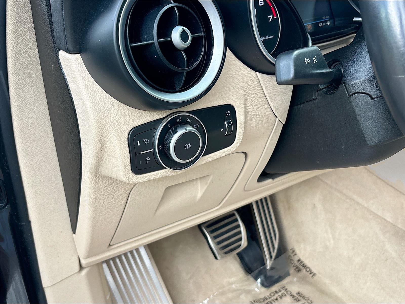 2019 Alfa Romeo Stelvio Ti Lusso