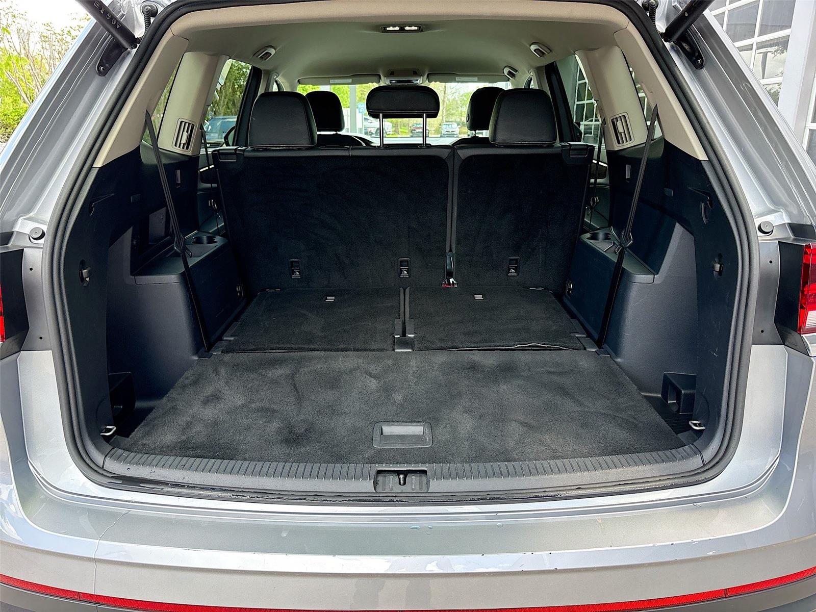 2025 Volkswagen Atlas 2.0T SE w/Technology