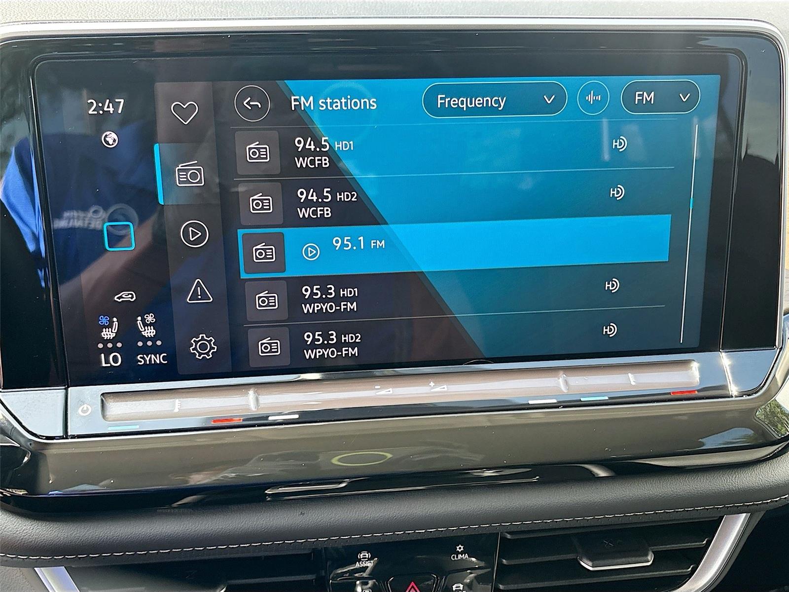 2025 Volkswagen Atlas 2.0T SE w/Technology