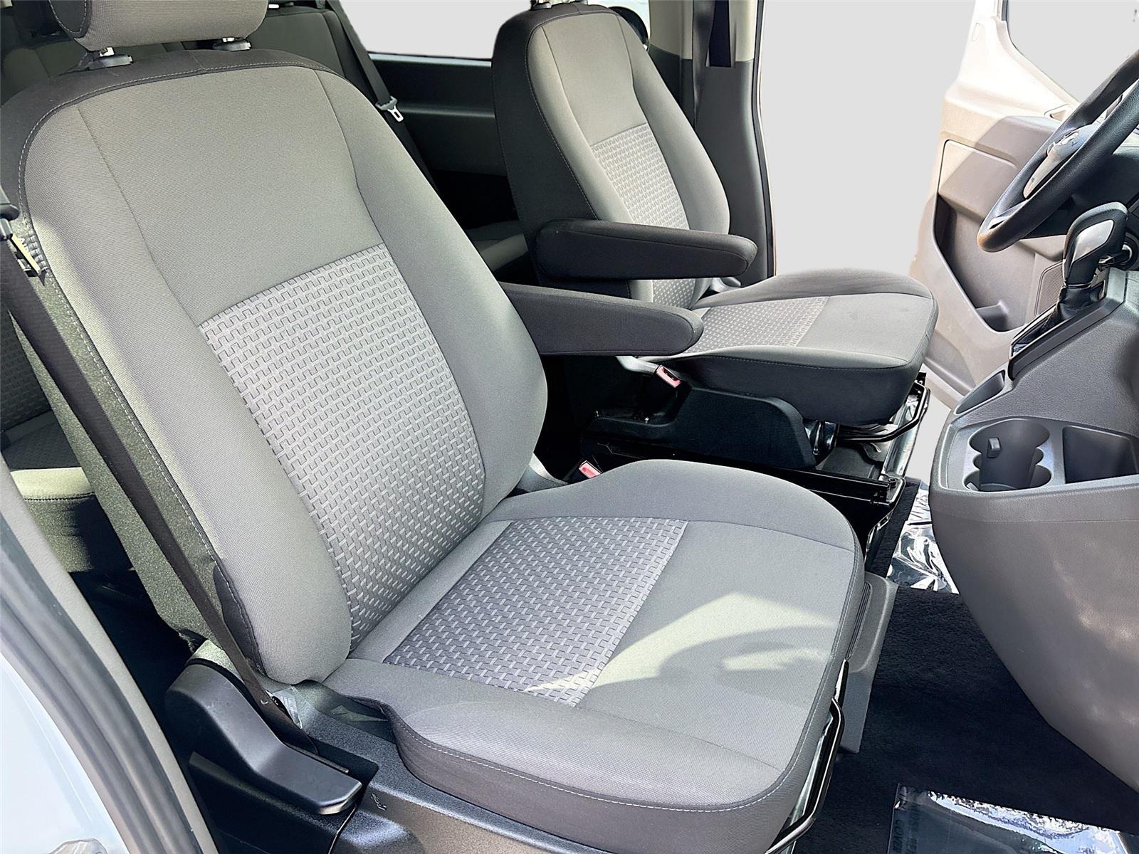 2024 Ford Transit Passenger Wagon XLT