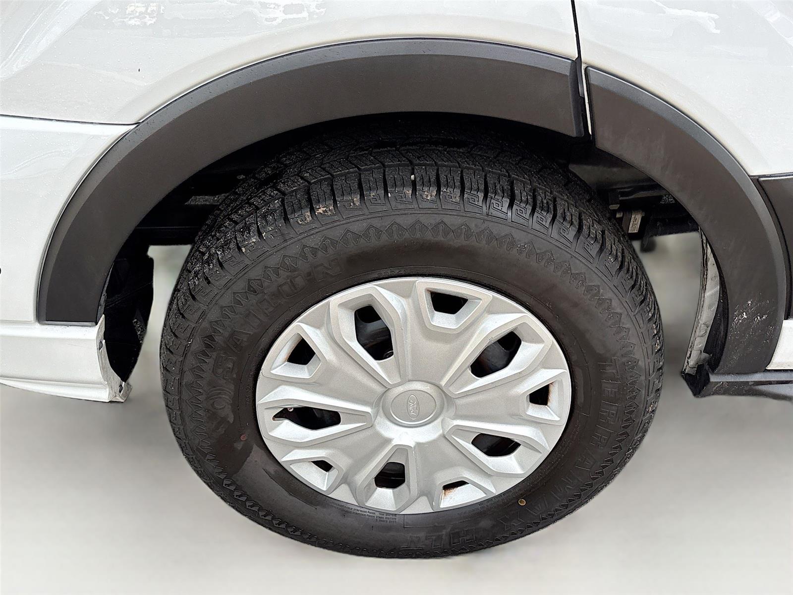 2024 Ford Transit Passenger Wagon XLT