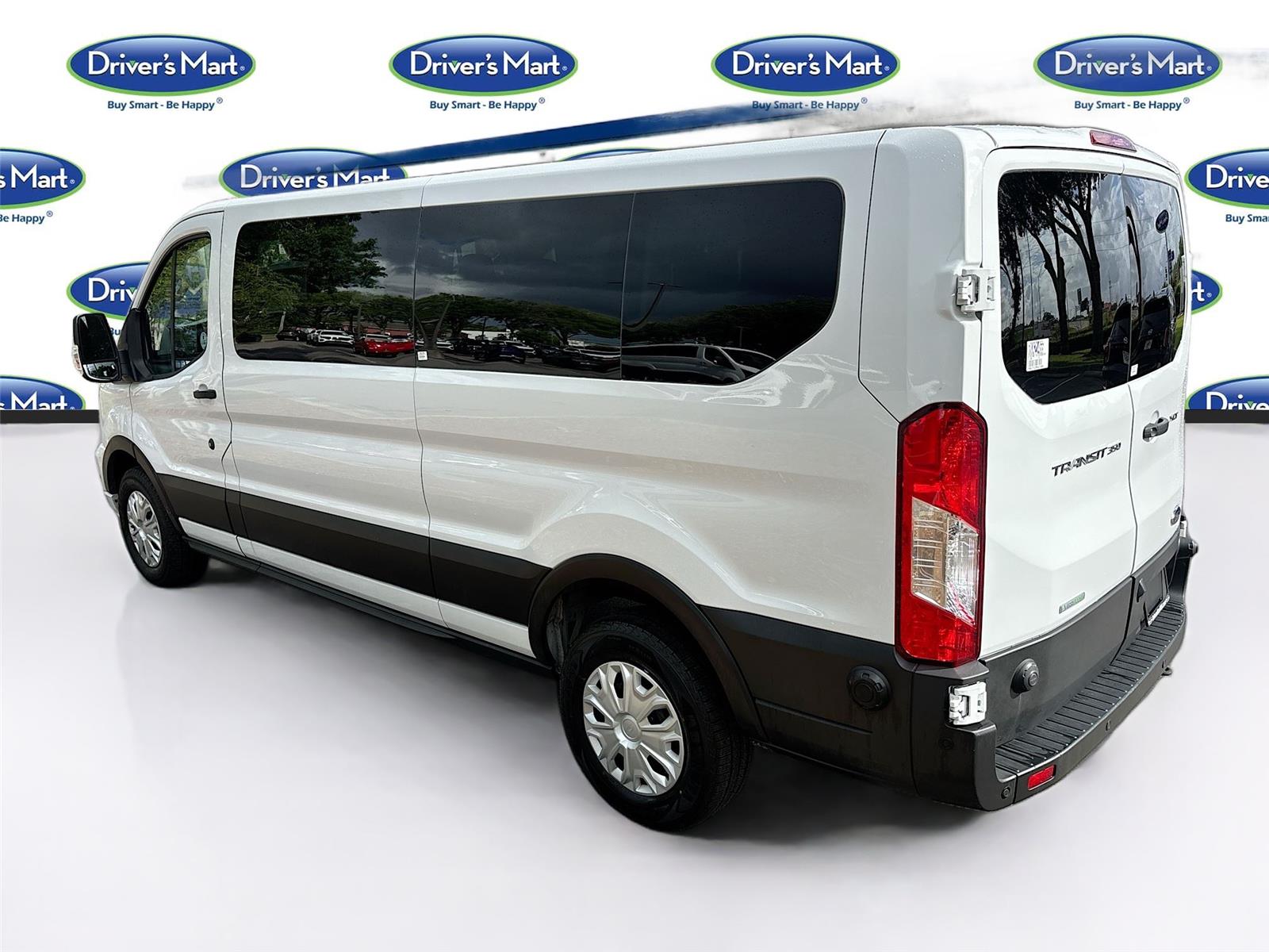 2024 Ford Transit Passenger Wagon XLT