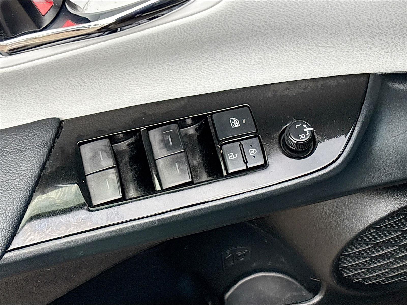 2019 Toyota Prius LE