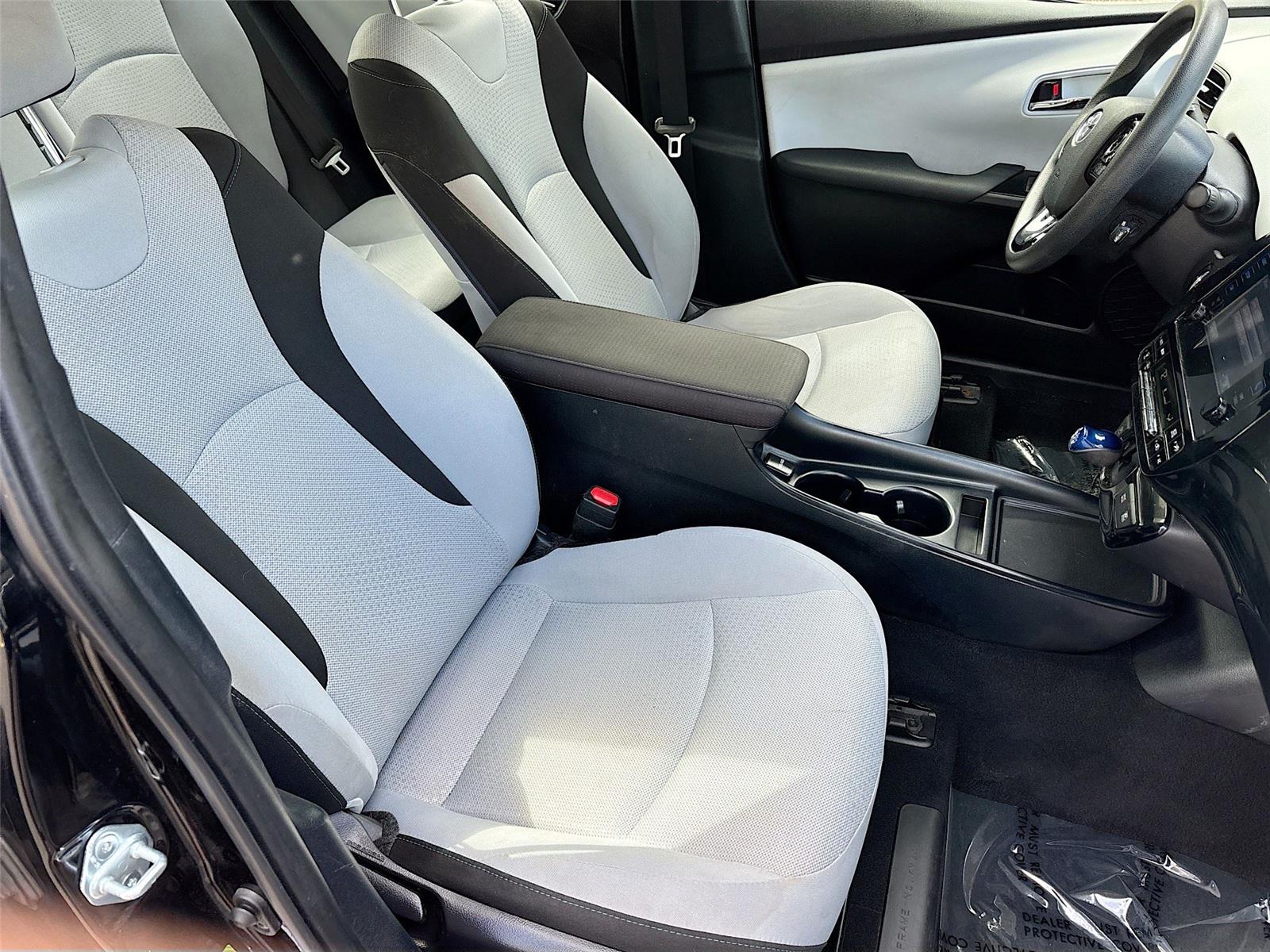 2019 Toyota Prius LE