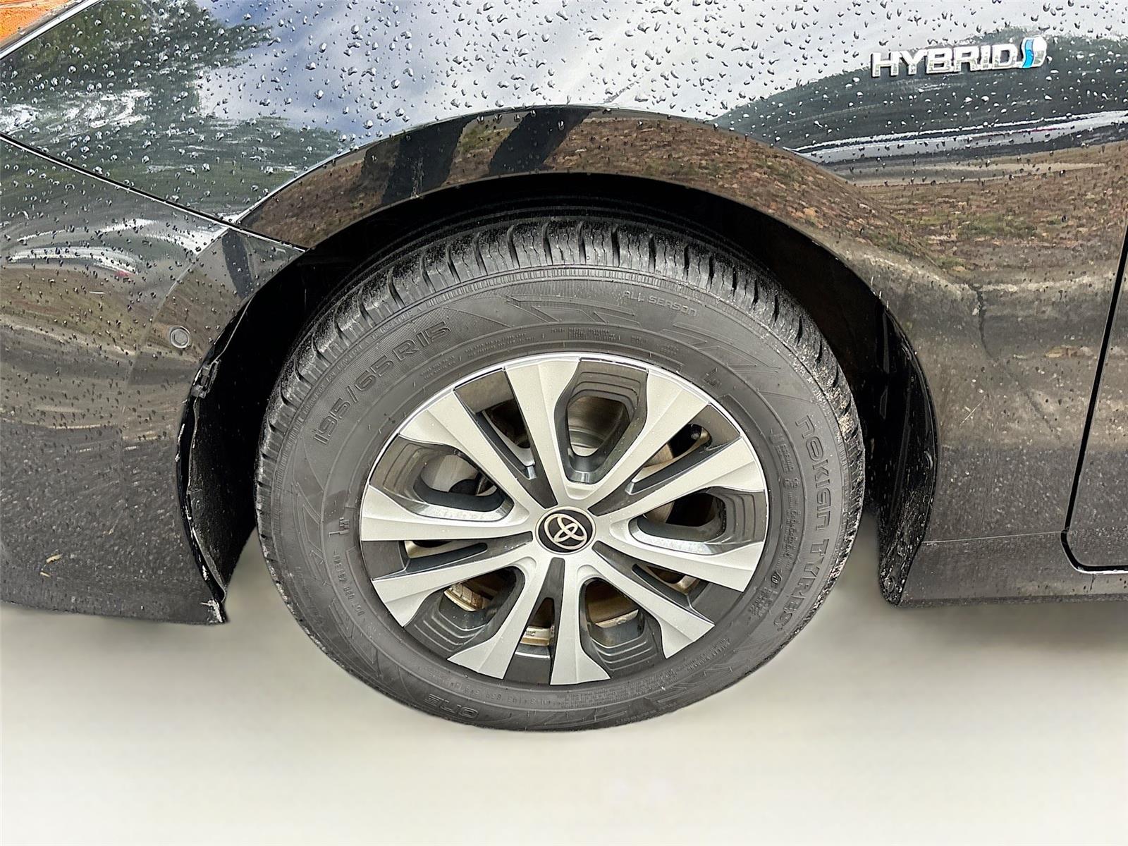 2019 Toyota Prius LE