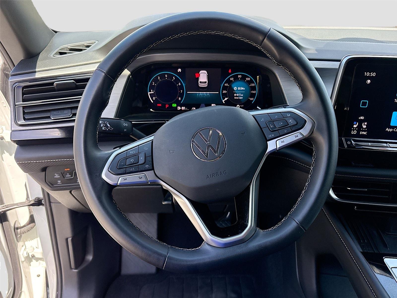 2025 Volkswagen Atlas Cross Sport 2.0T SE w/Technology