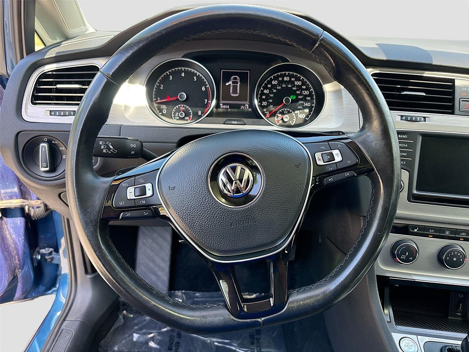 2017 Volkswagen Golf Wolfsburg Edition