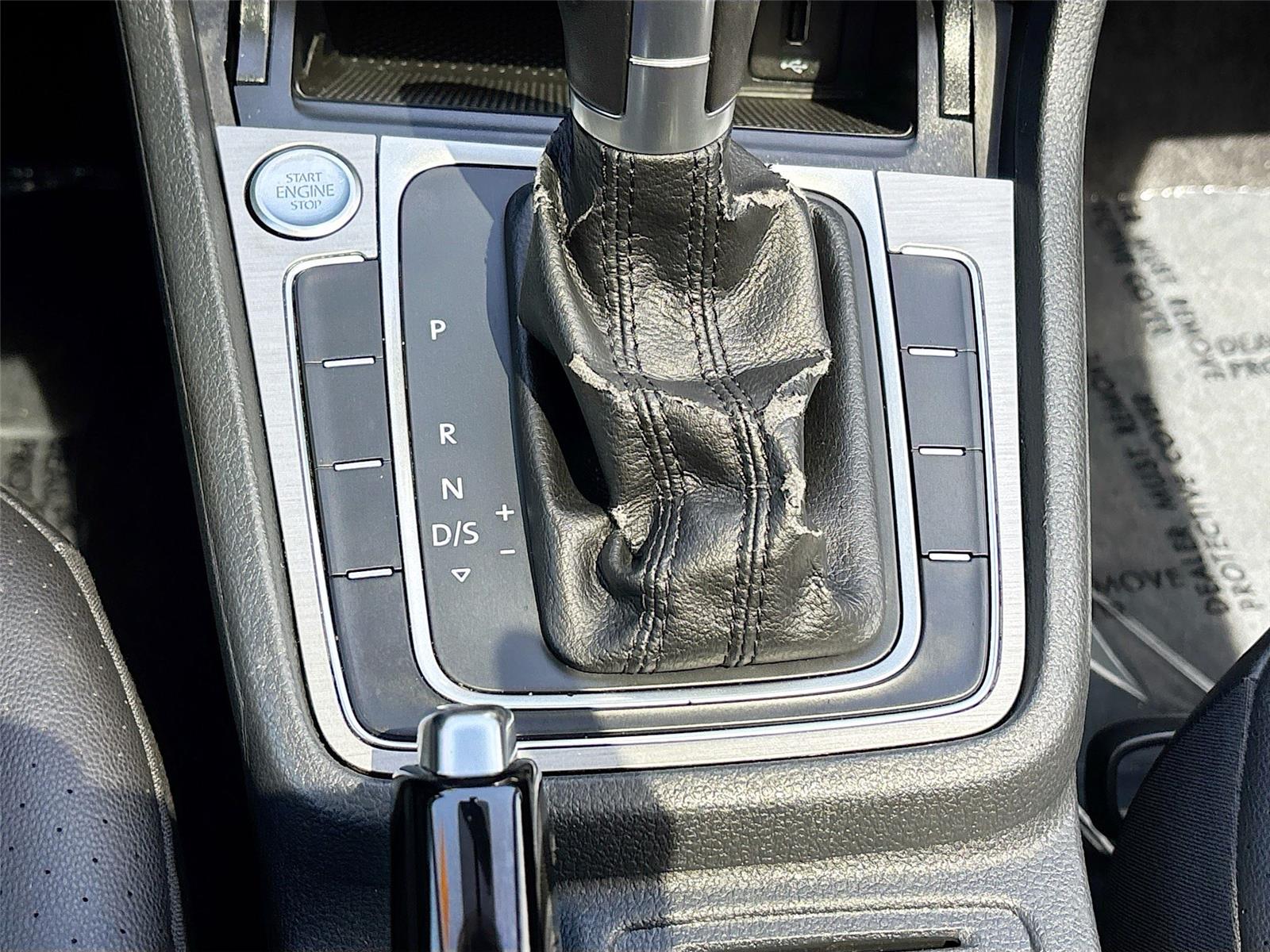 2017 Volkswagen Golf Wolfsburg Edition