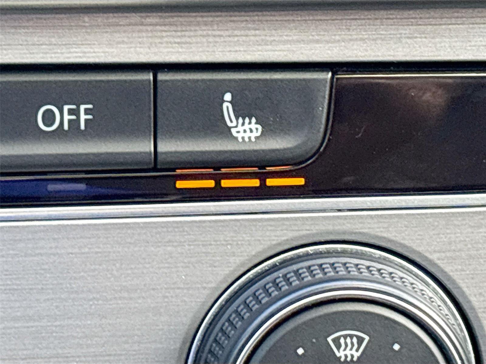 2017 Volkswagen Golf Wolfsburg Edition