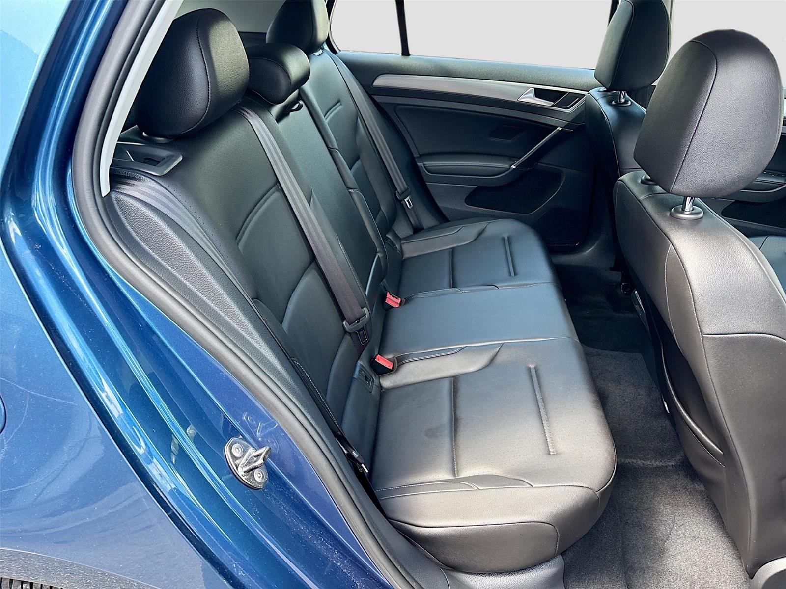 2017 Volkswagen Golf Wolfsburg Edition