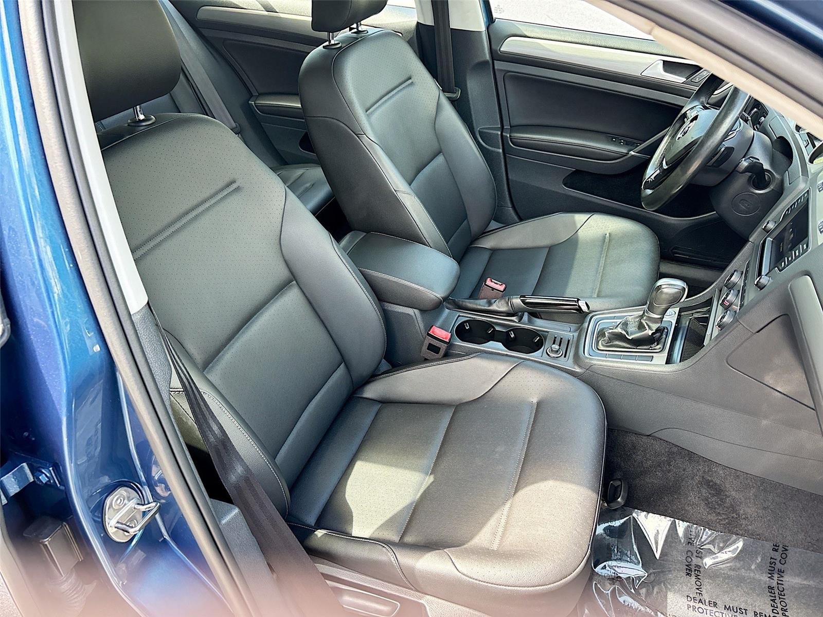 2017 Volkswagen Golf Wolfsburg Edition