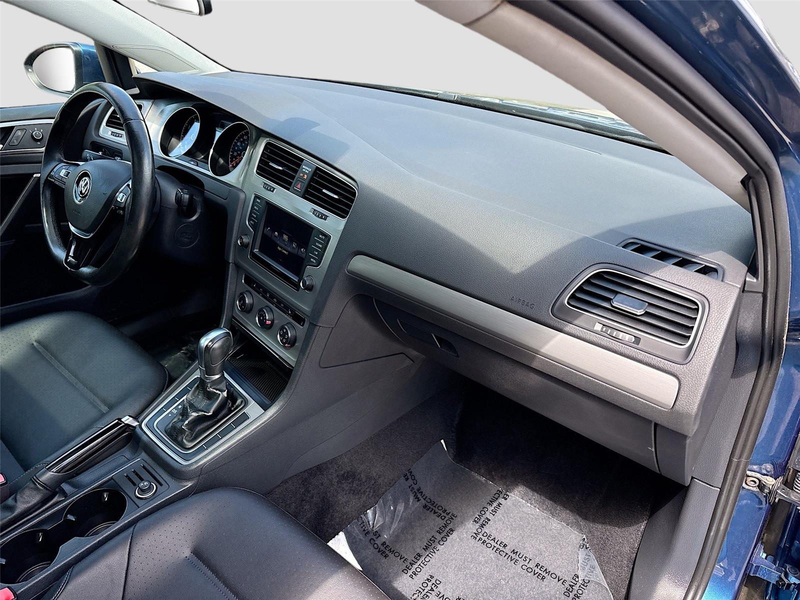 2017 Volkswagen Golf Wolfsburg Edition