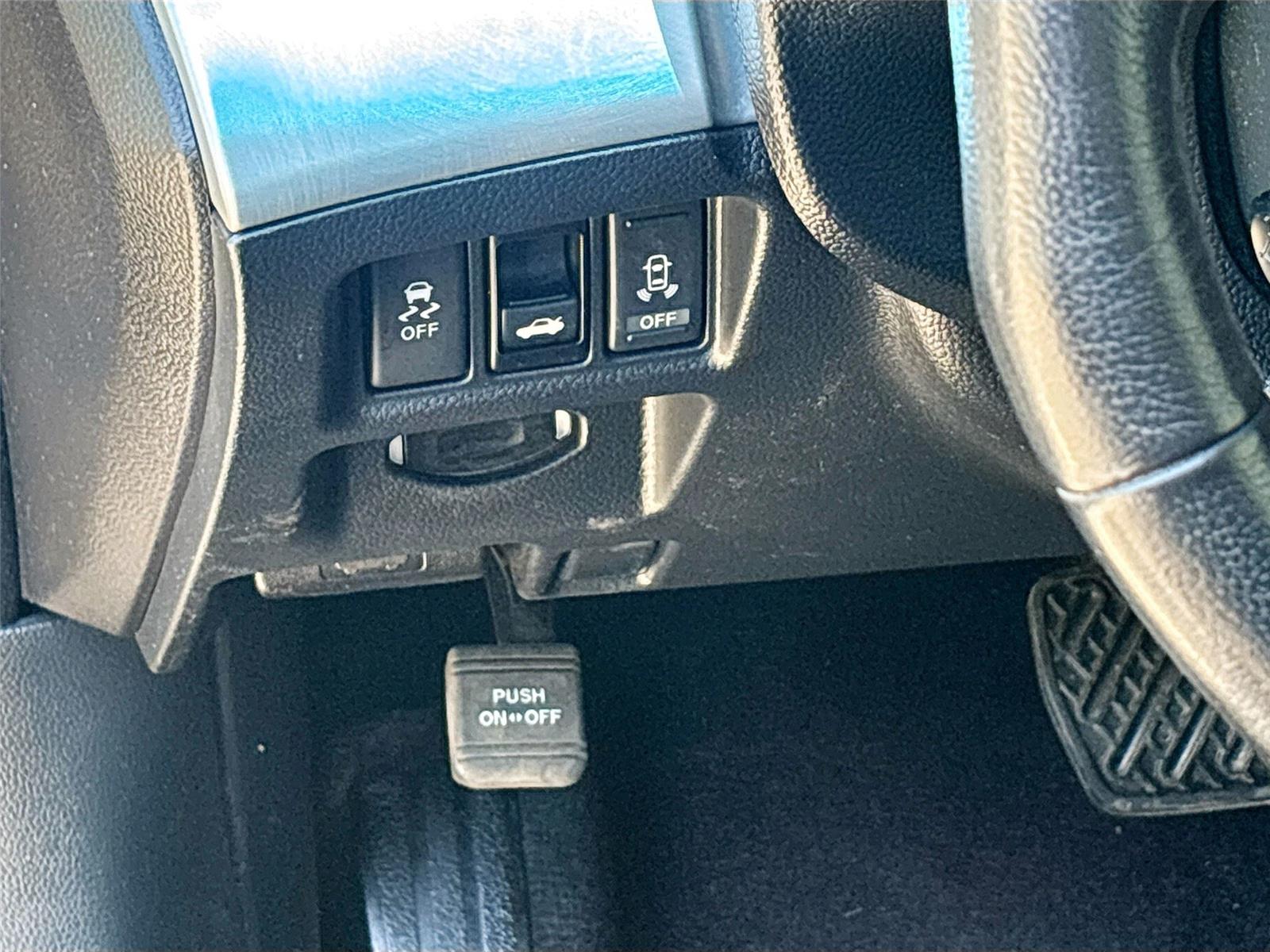 2014 INFINITI Q60 Convertible