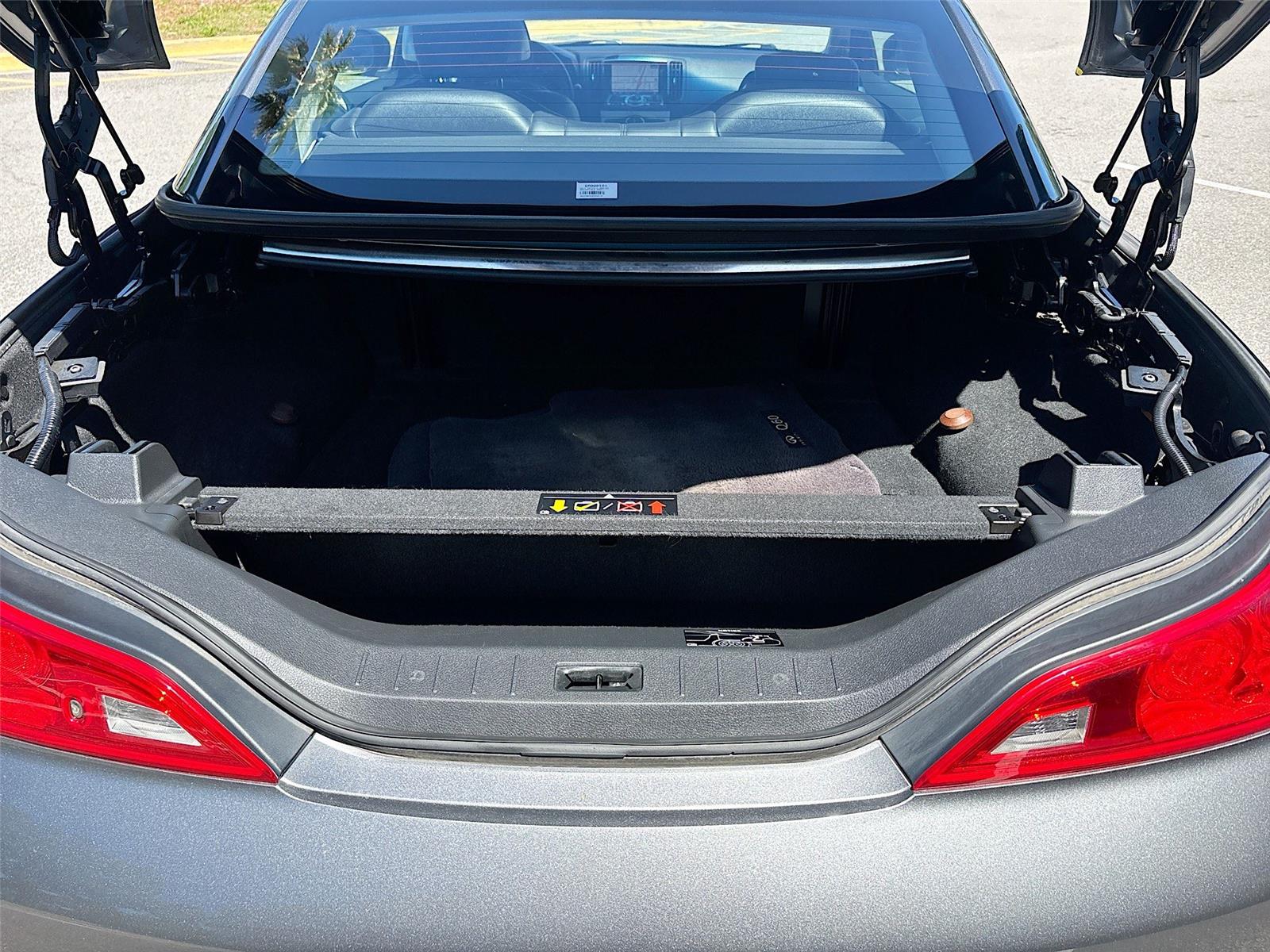 2014 INFINITI Q60 Convertible