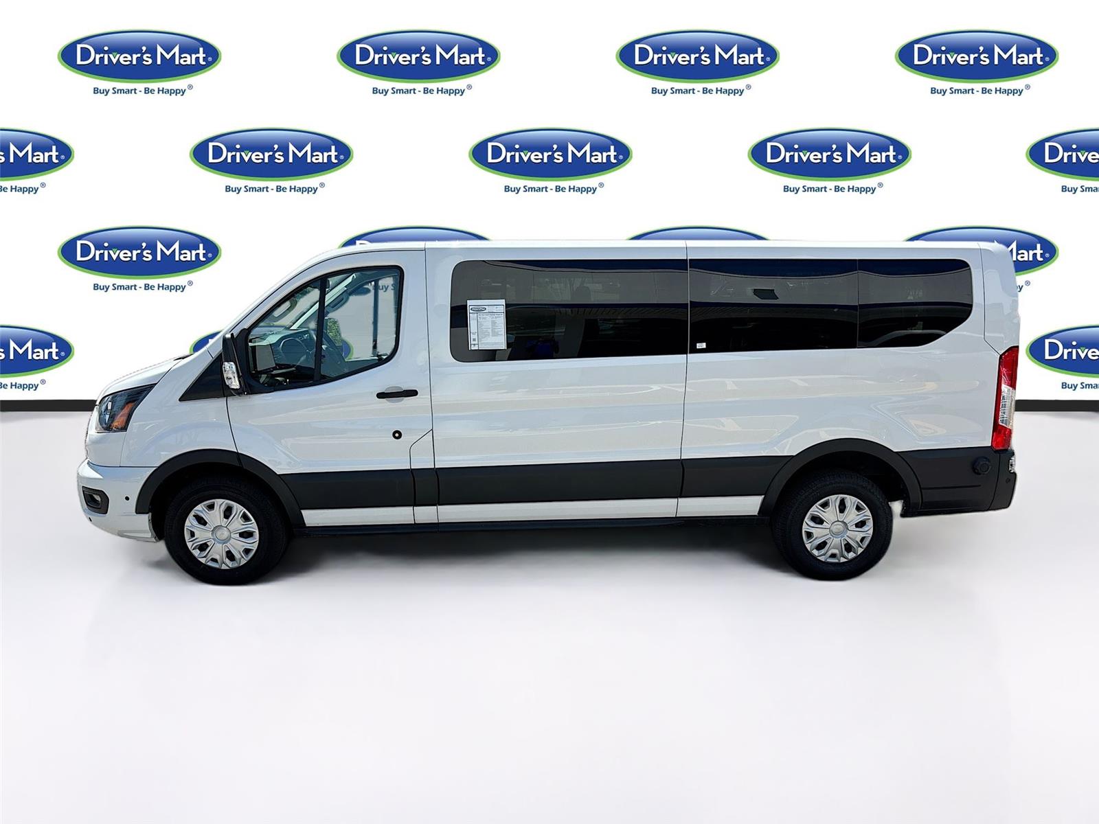 2024 Ford Transit Passenger Wagon XLT