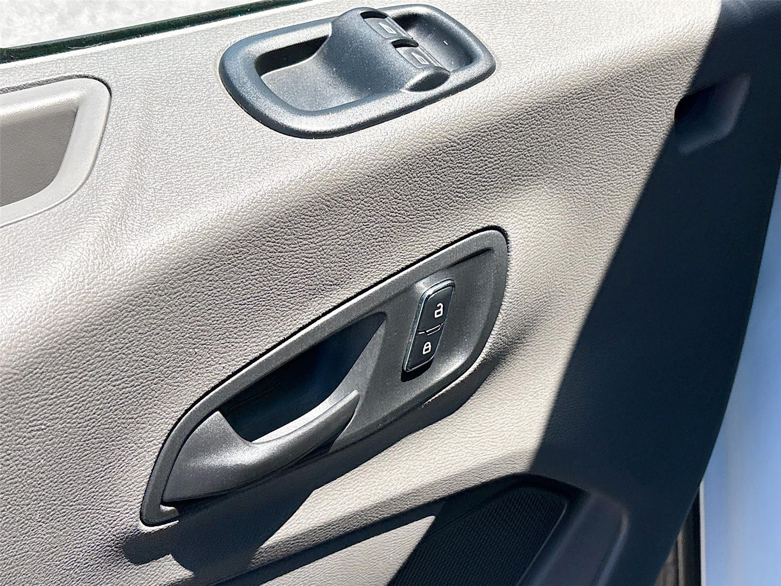 2024 Ford Transit Passenger Wagon XLT