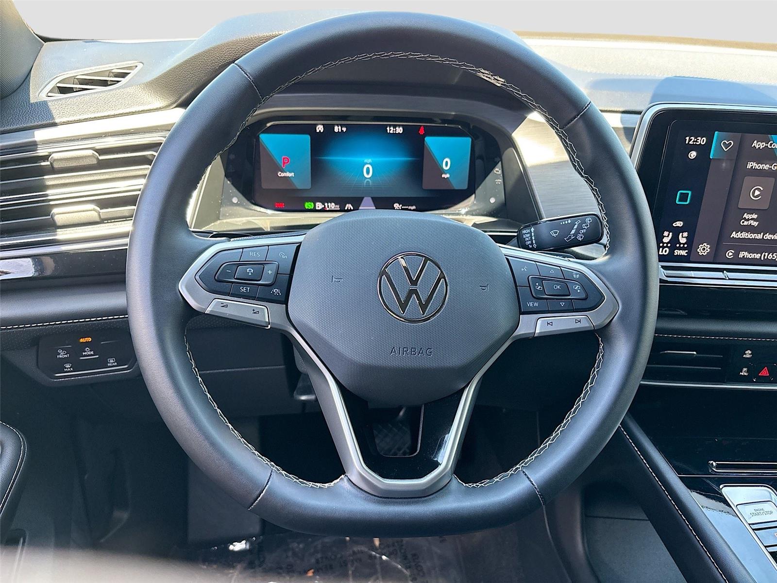 2025 Volkswagen Atlas Cross Sport 2.0T SE w/Technology