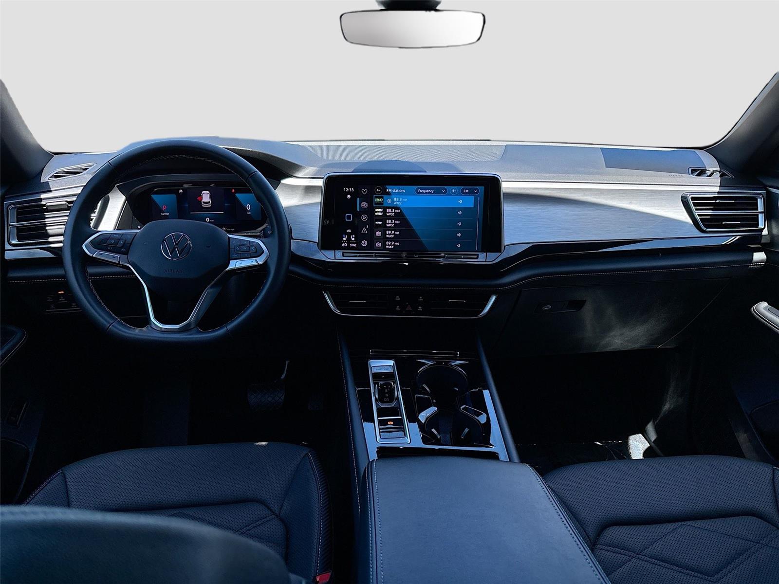 2025 Volkswagen Atlas Cross Sport 2.0T SE w/Technology