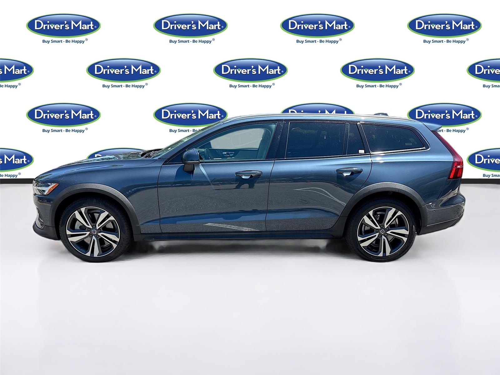 2025 Volvo V60 Cross Country Plus