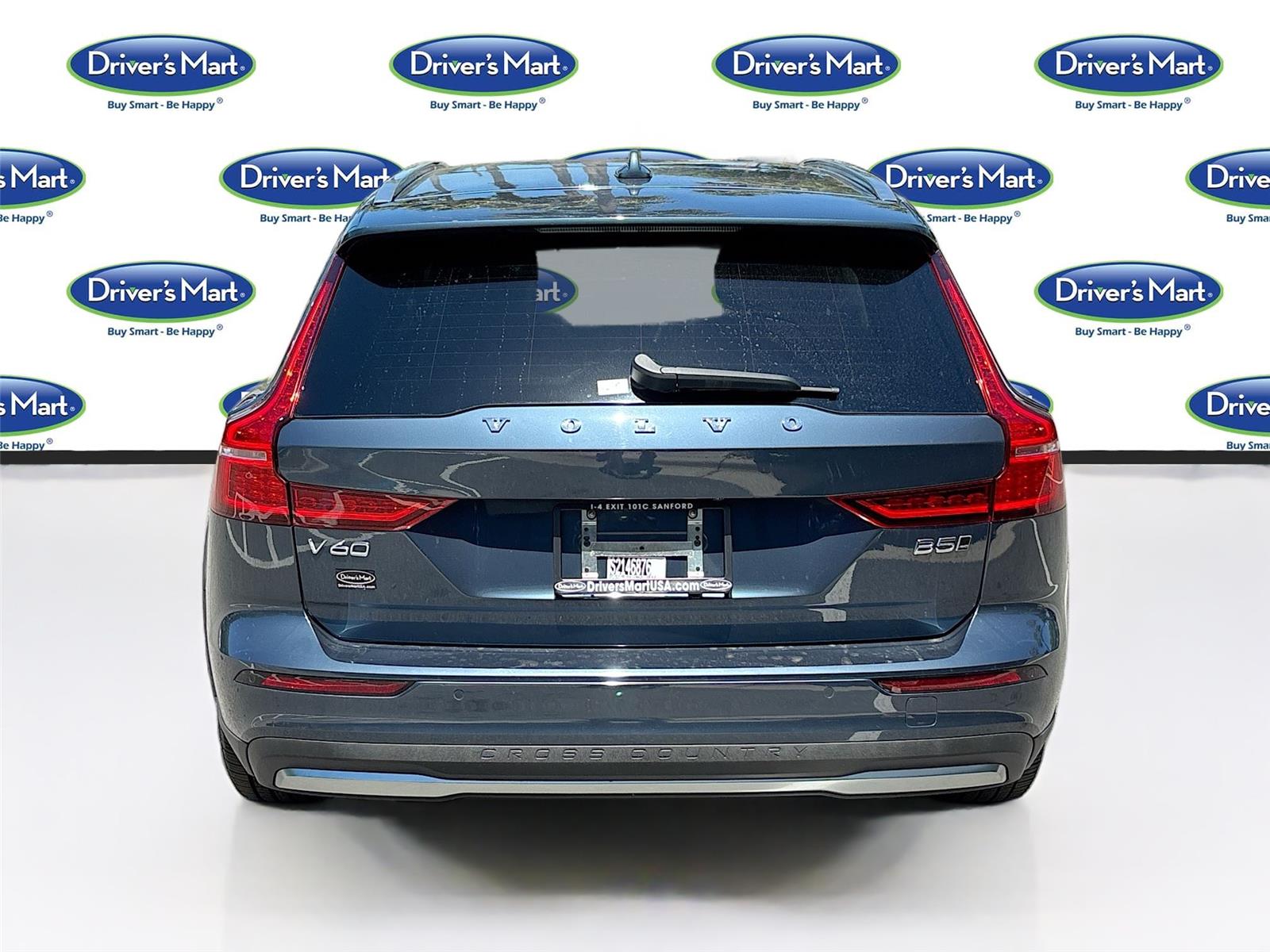 2025 Volvo V60 Cross Country Plus