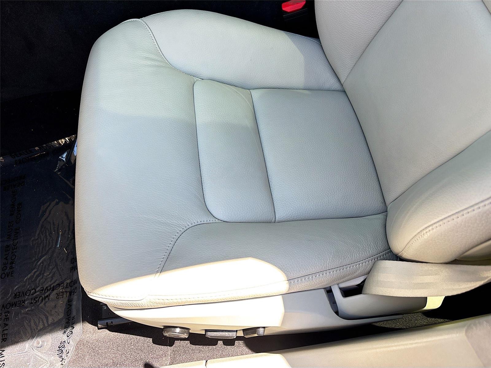 2025 Volvo V60 Cross Country Plus