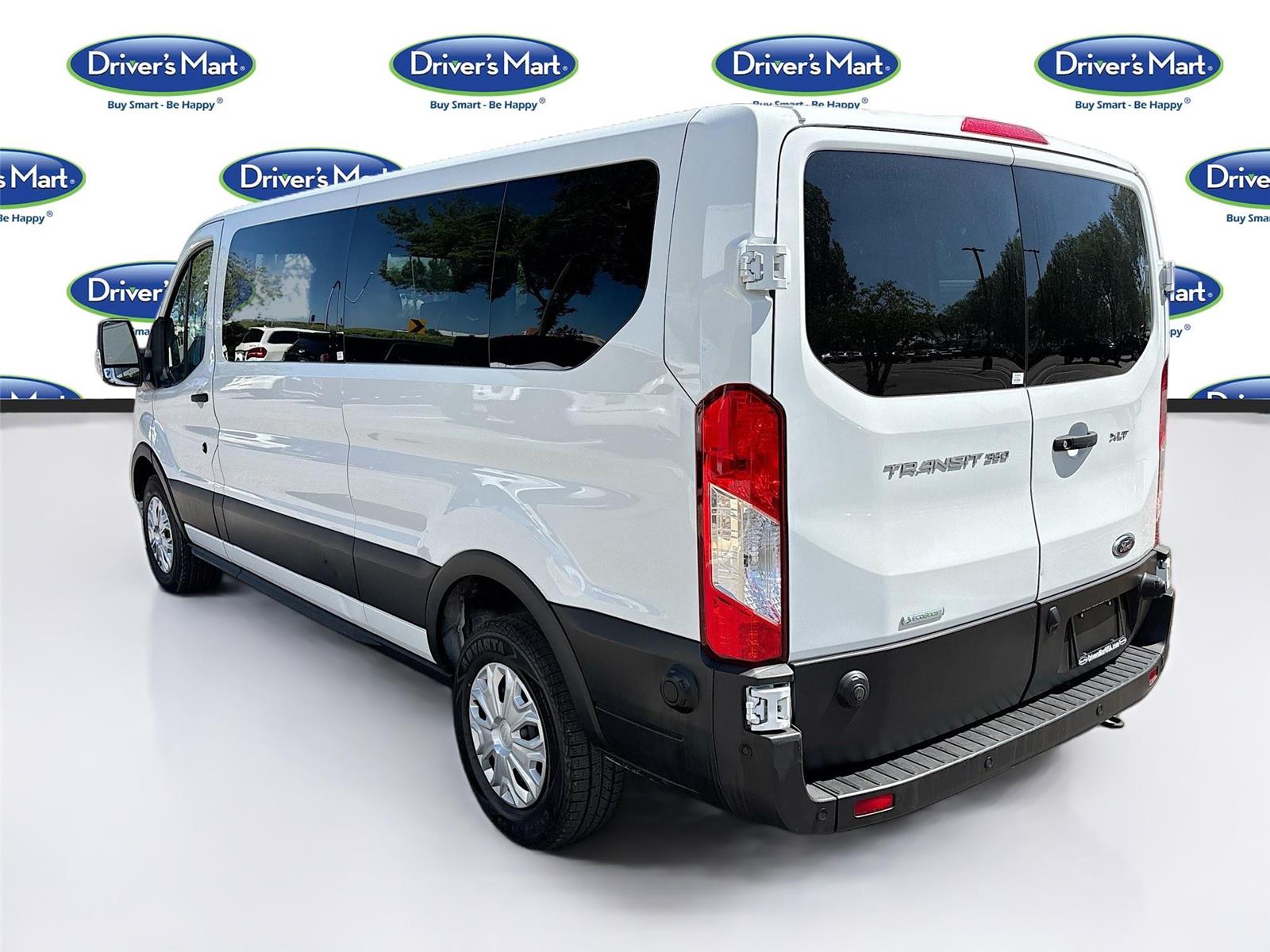 2024 Ford Transit Passenger Wagon XLT