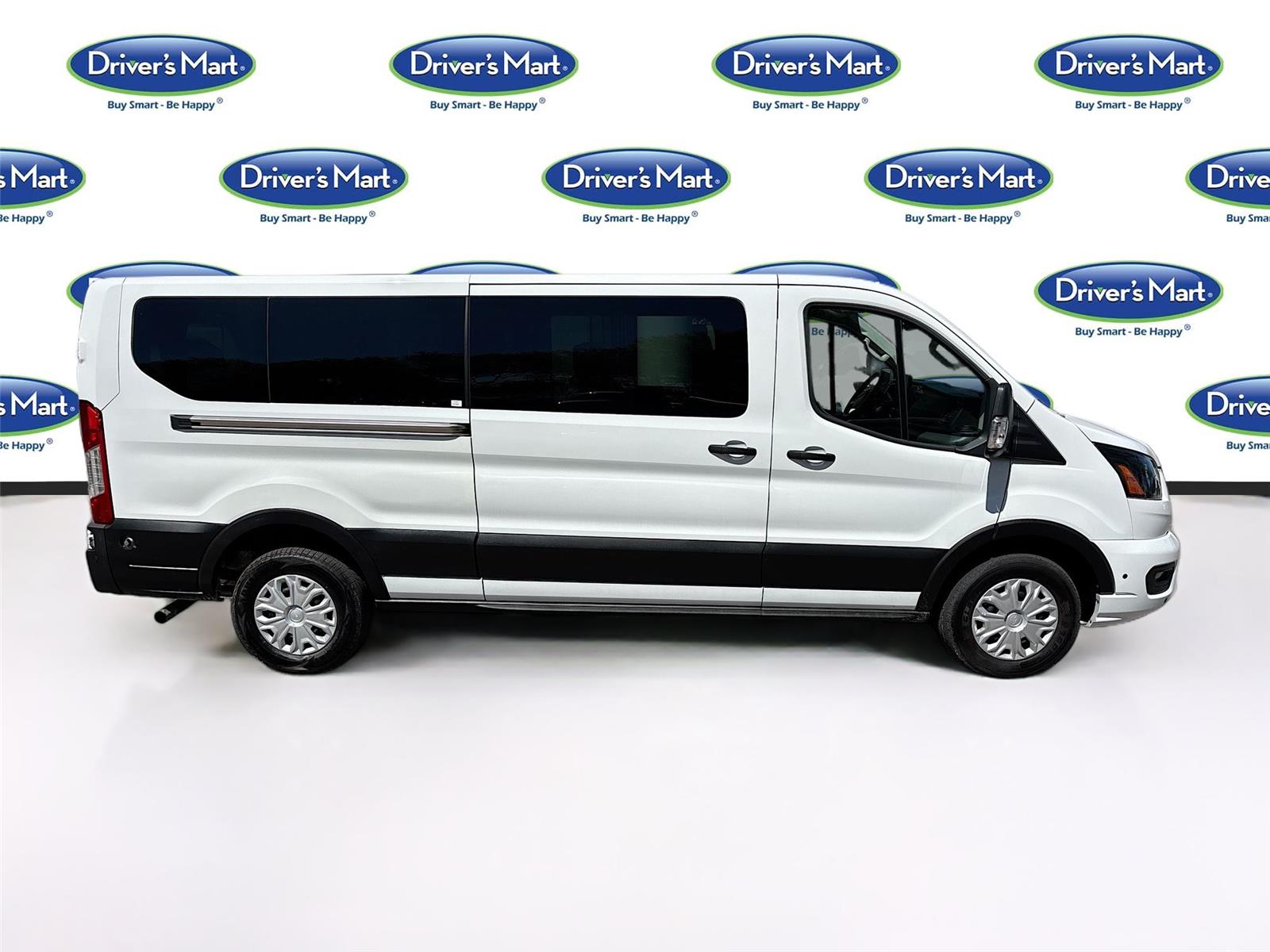 2024 Ford Transit Passenger Wagon XLT