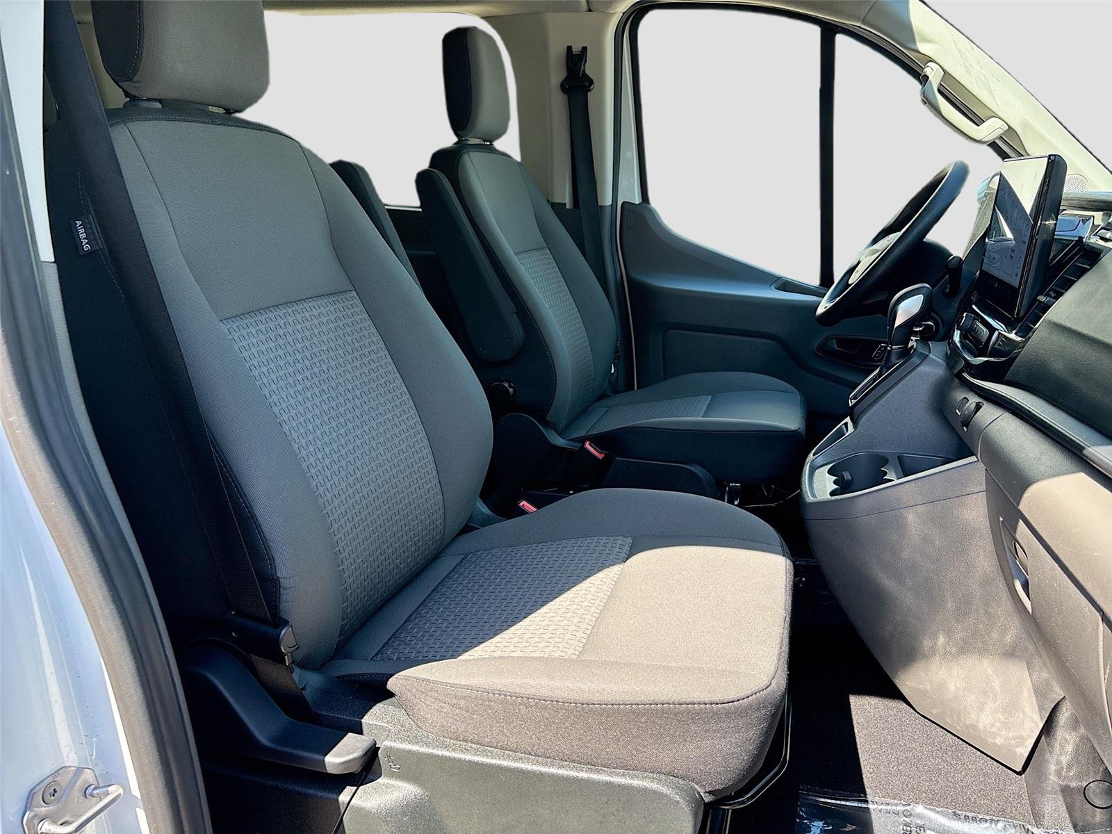 2024 Ford Transit Passenger Wagon XLT