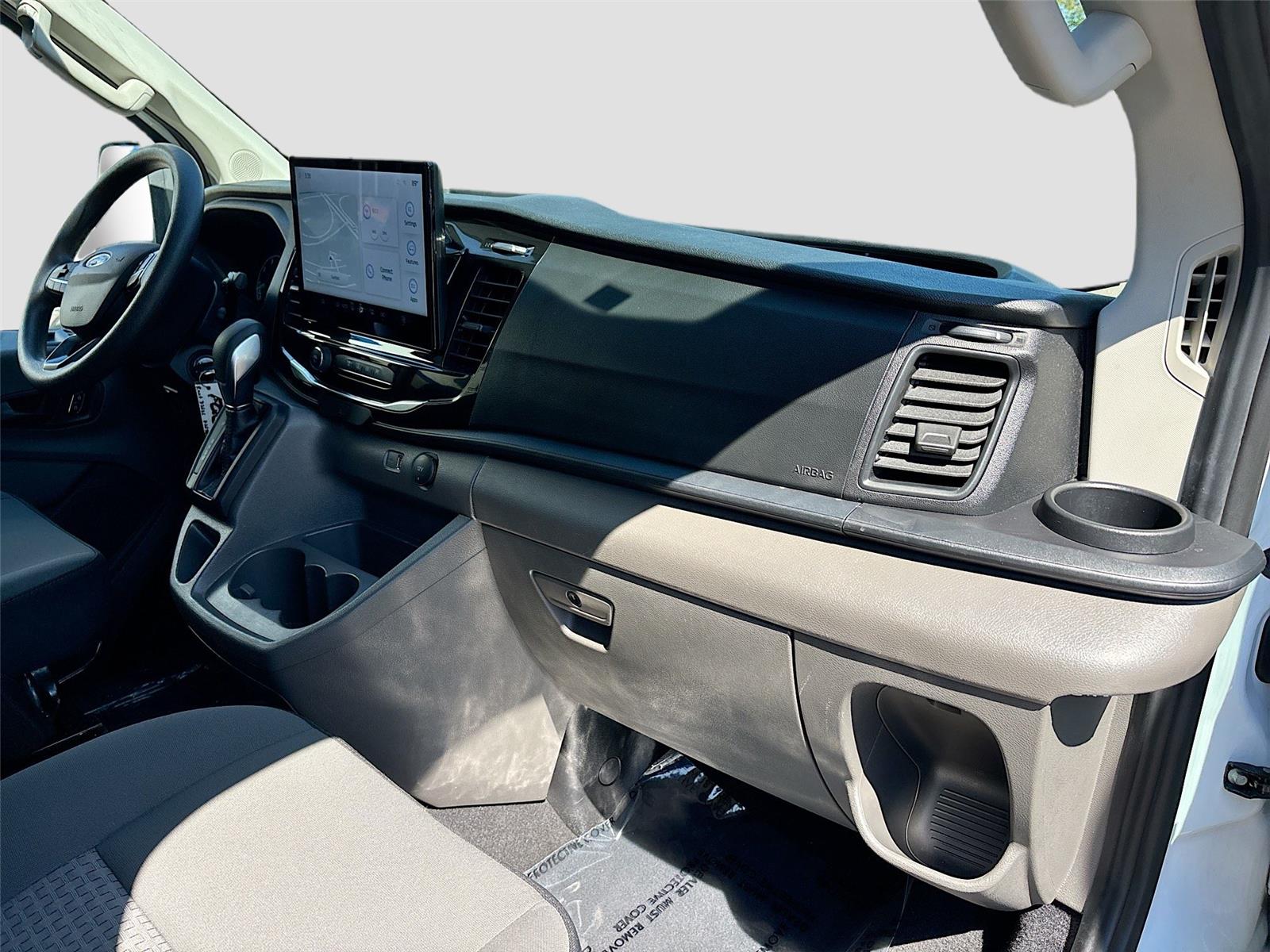 2024 Ford Transit Passenger Wagon XLT