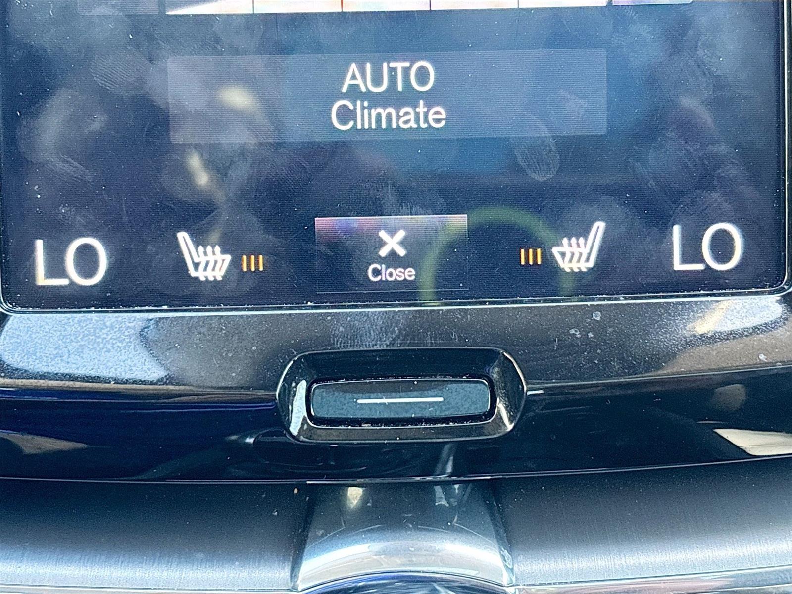 2020 Volvo XC60 Momentum