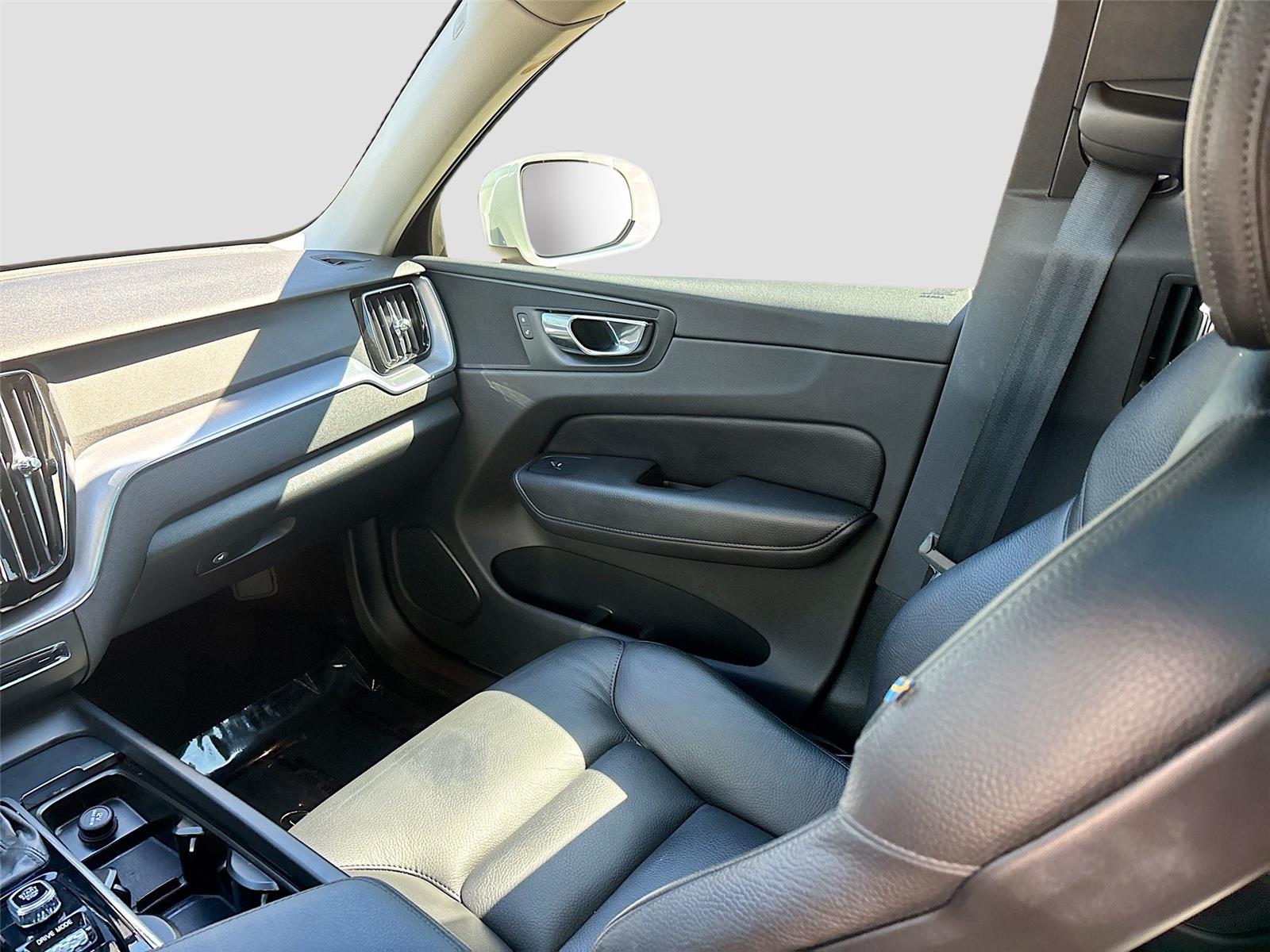 2020 Volvo XC60 Momentum