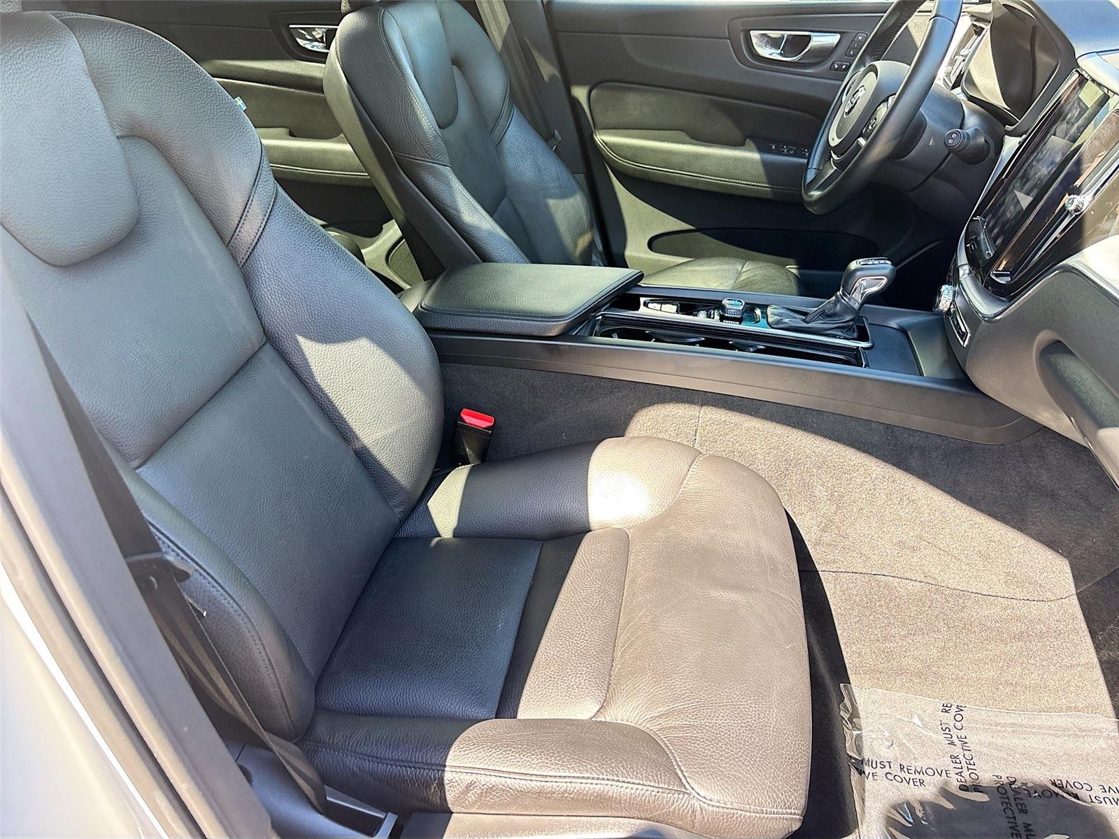 2020 Volvo XC60 Momentum