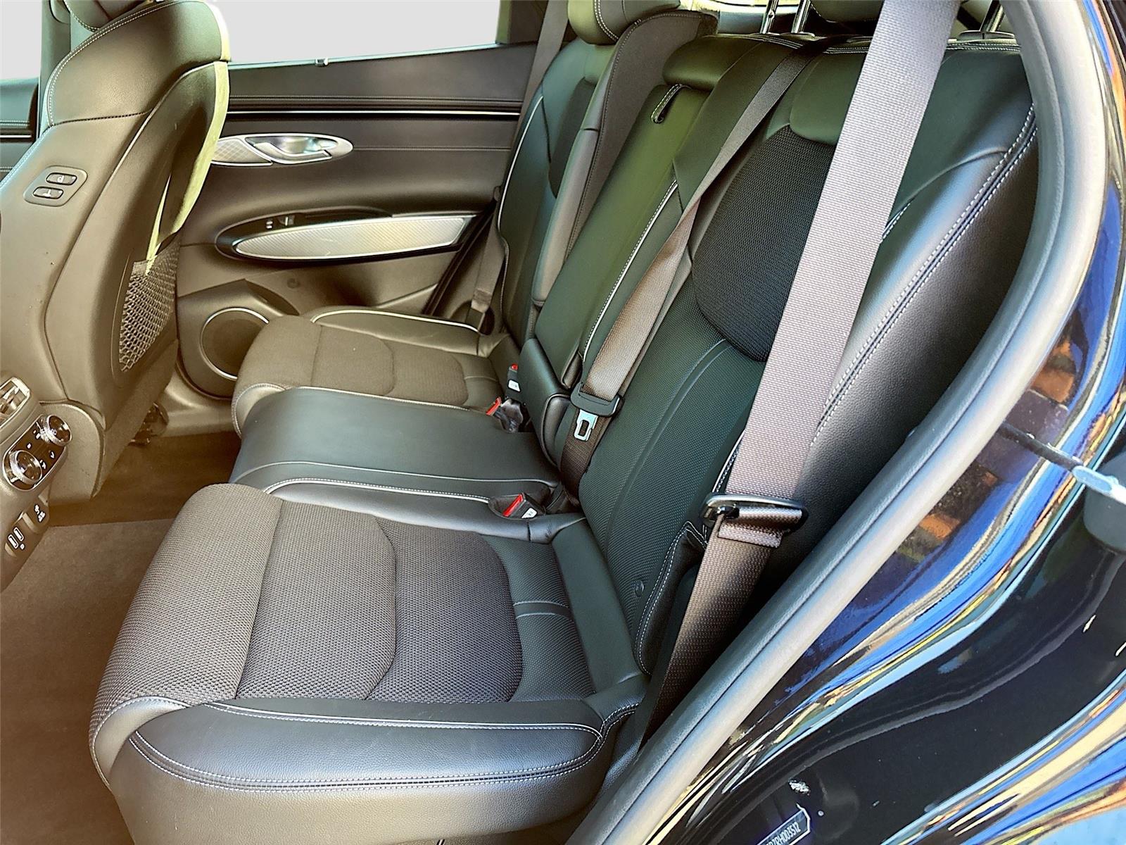 2024 Genesis GV70 2.5T