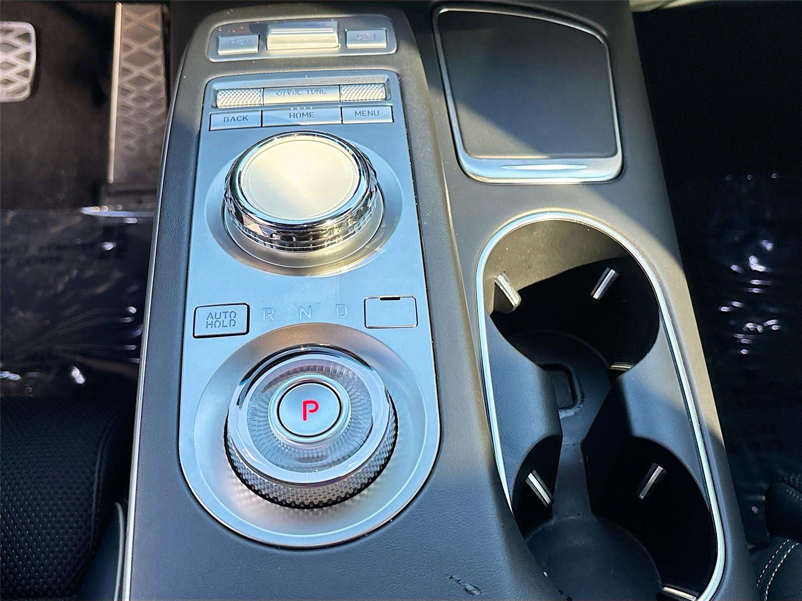 2024 Genesis GV70 2.5T