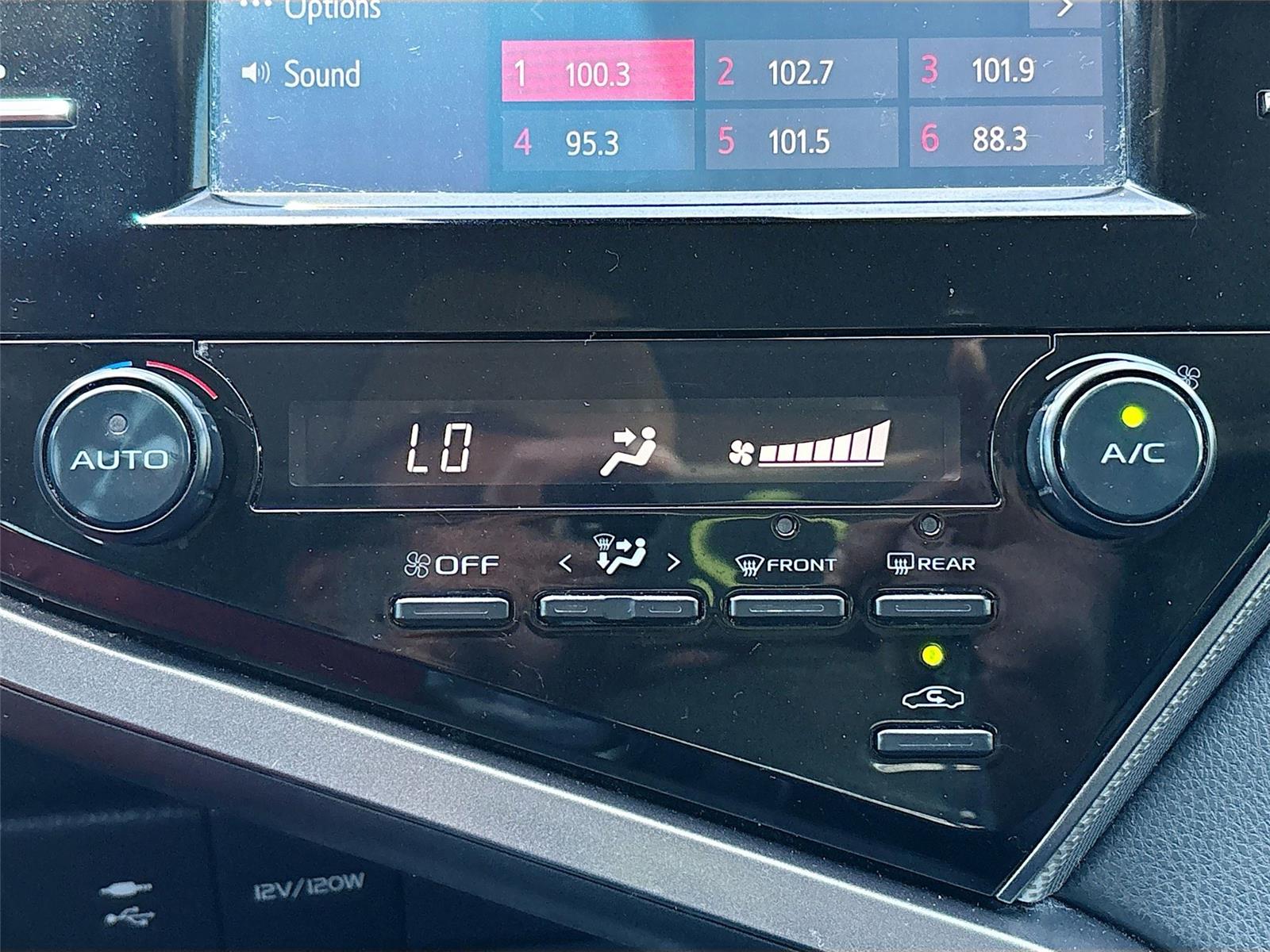 2019 Toyota Camry SE