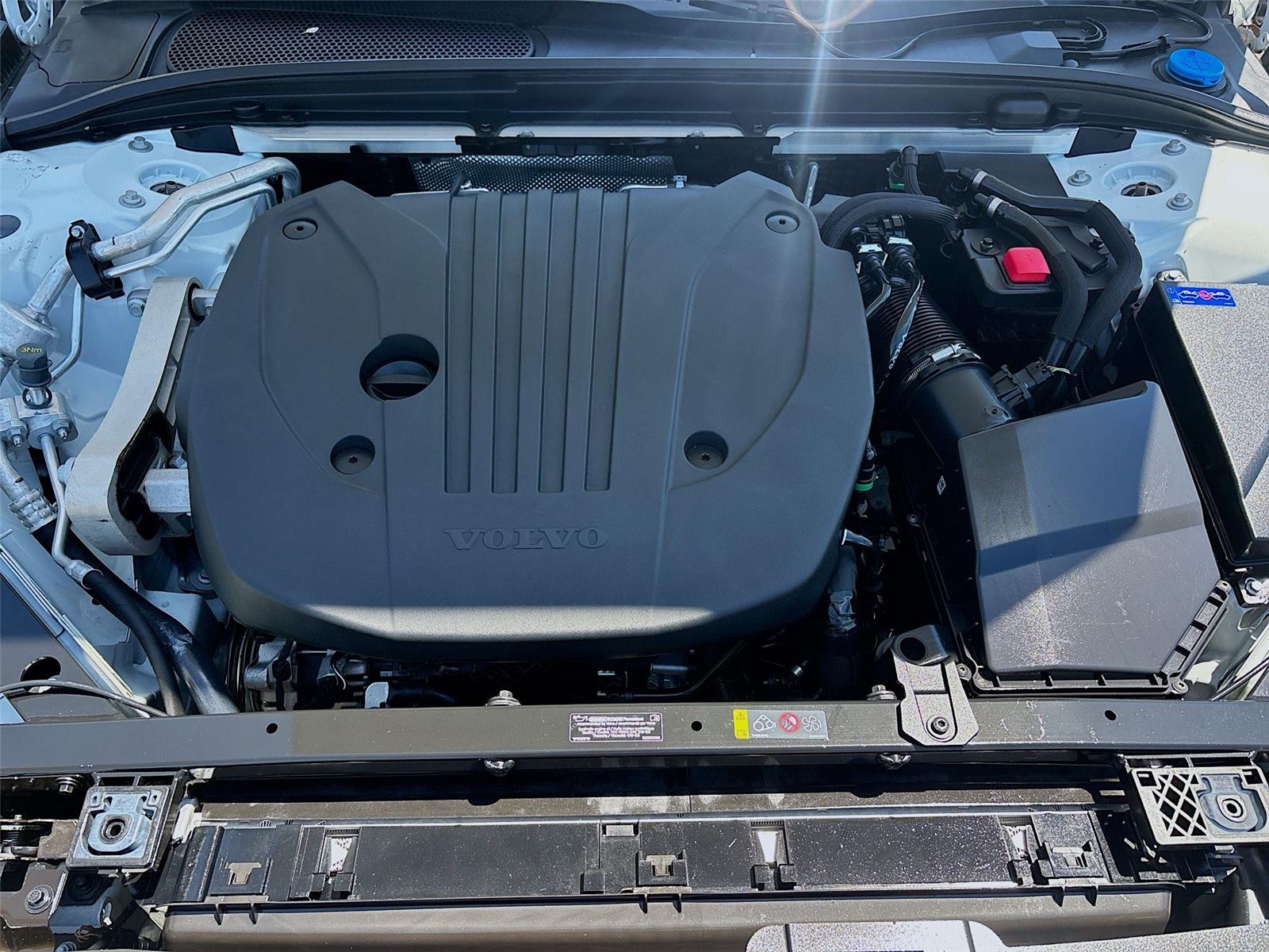 2025 Volvo V60 Cross Country Plus