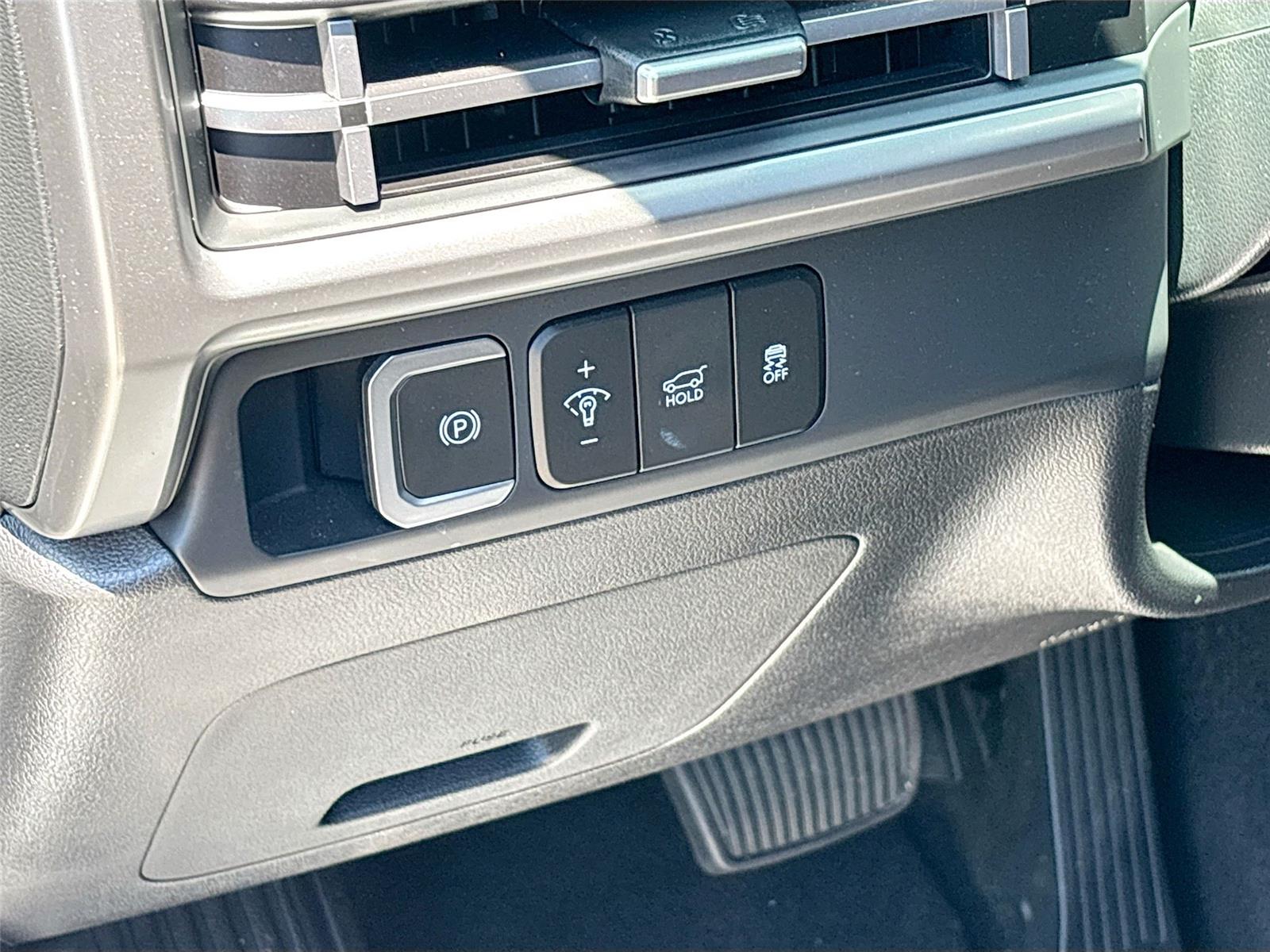 2024 Hyundai Santa Fe SE