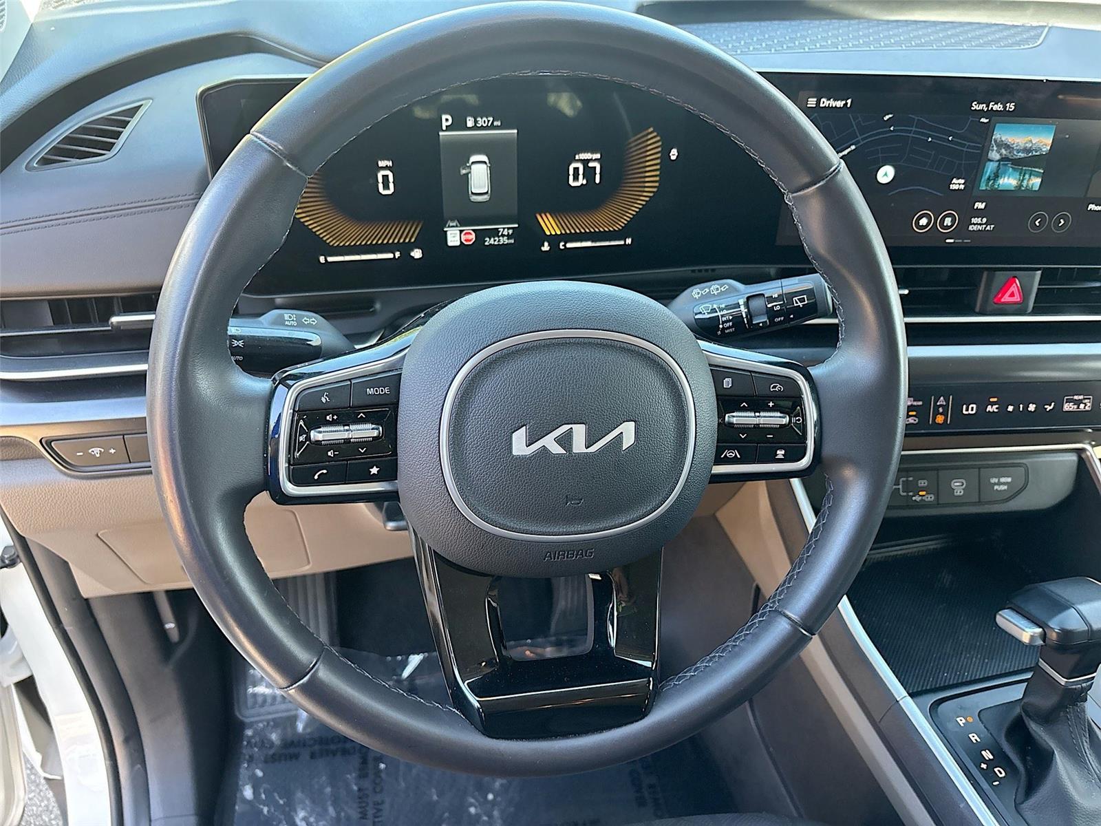 2025 Kia Carnival LXS