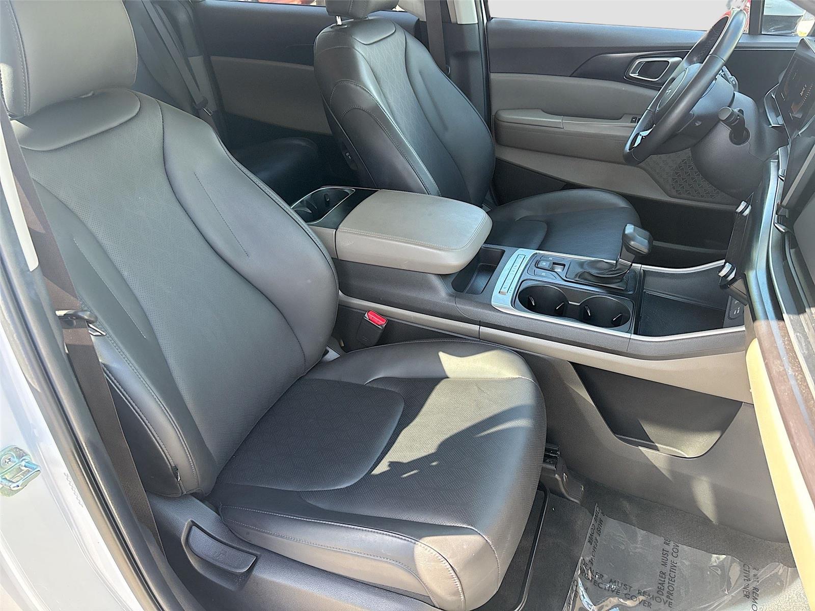 2025 Kia Carnival LXS