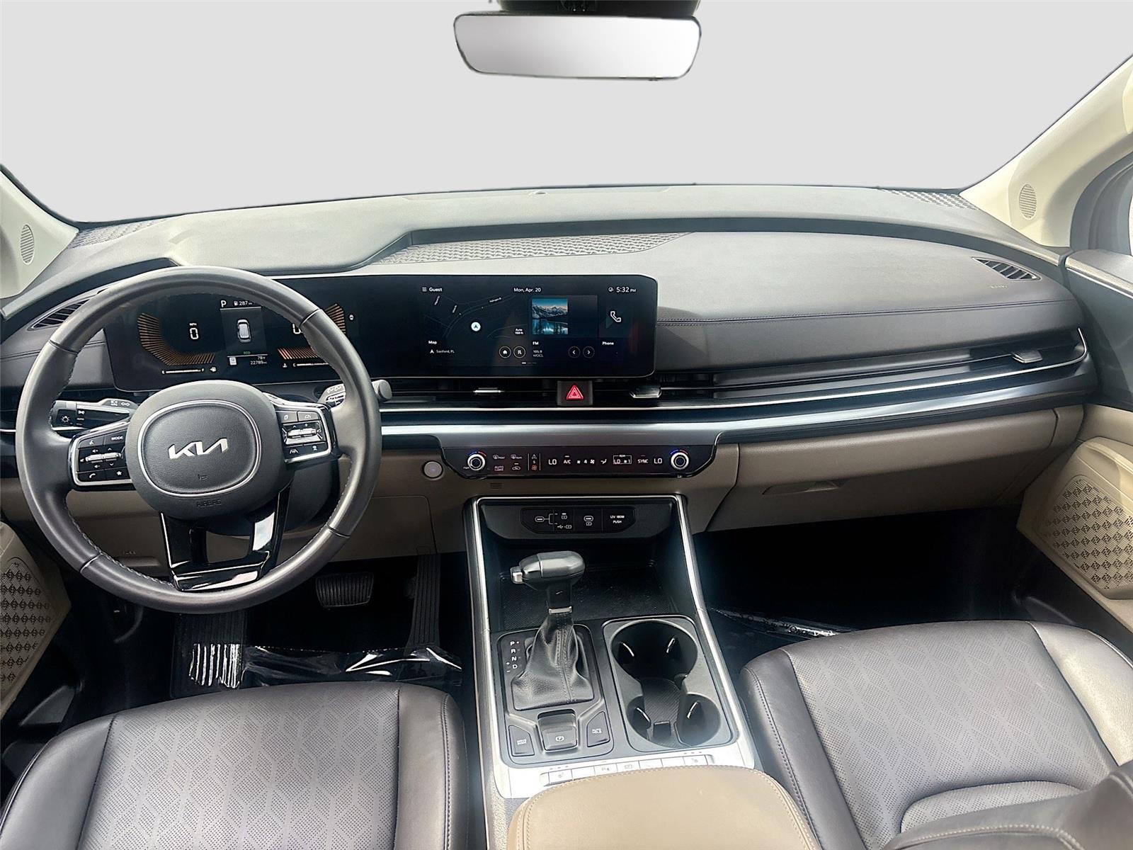 2025 Kia Carnival LXS