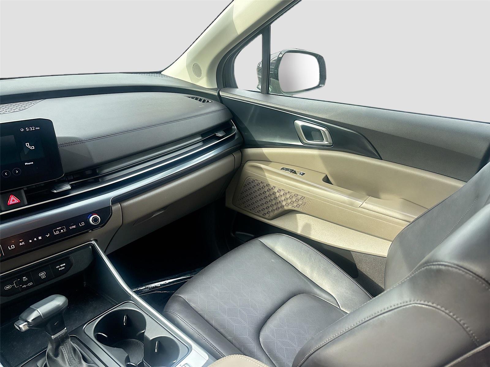 2025 Kia Carnival LXS