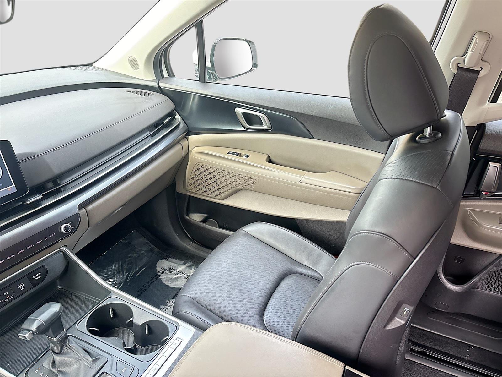 2025 Kia Carnival LXS