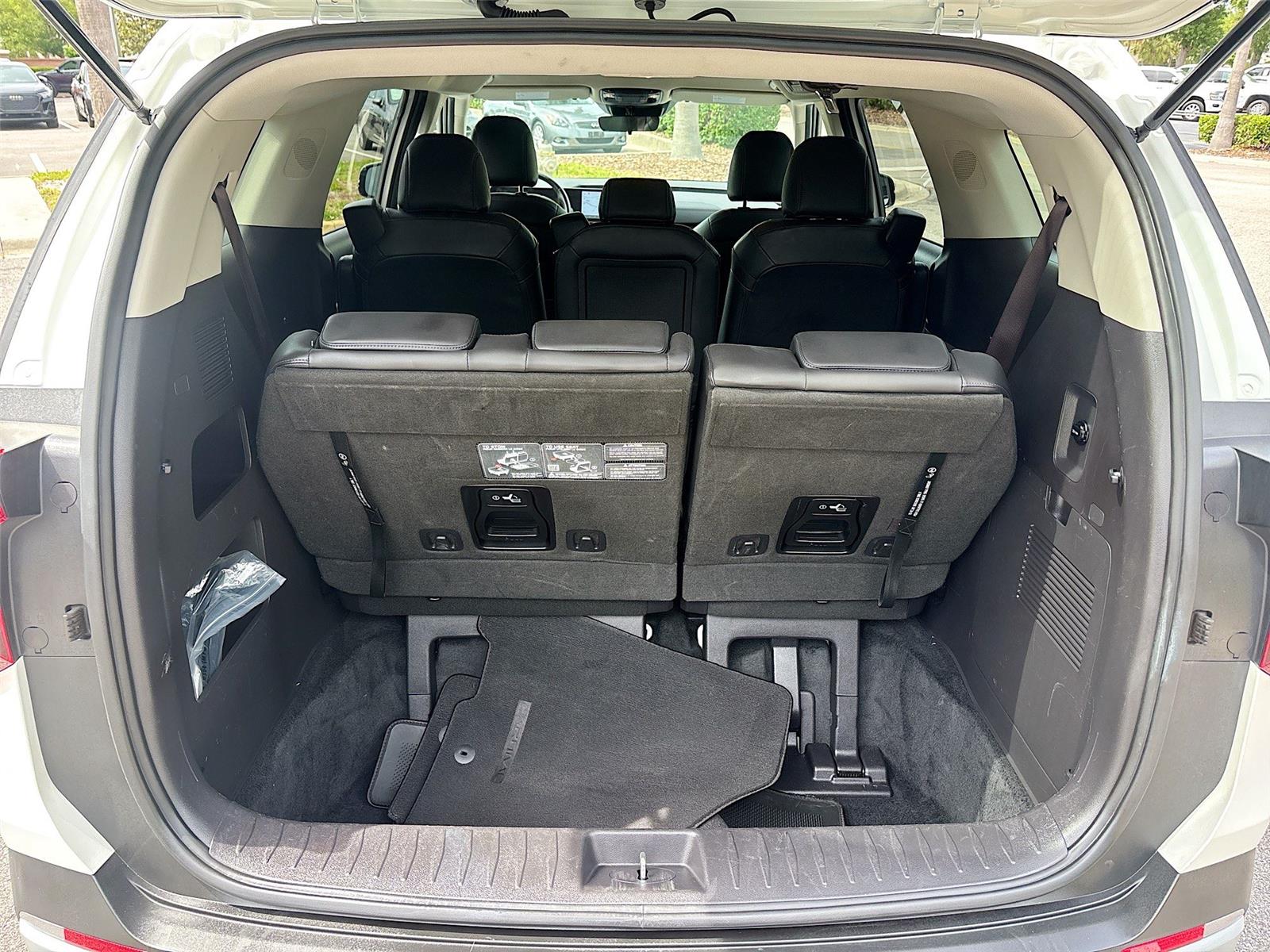 2025 Kia Carnival LXS